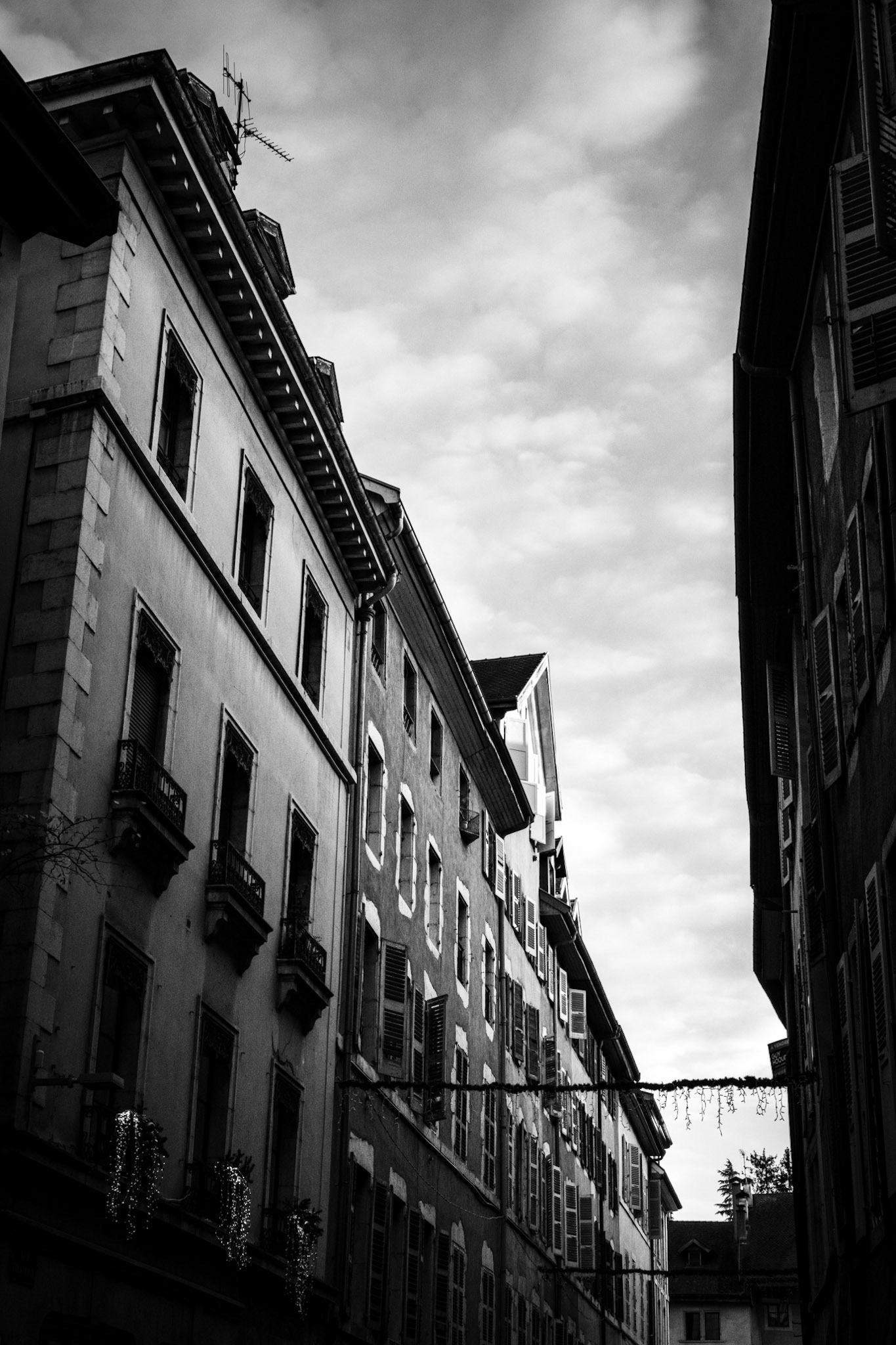Annecy, France · December 24, 2023 · Nikon Z 9 · Nikkor Z 50mm f/1.2 S · 1/250 sec f/16 ISO 4000