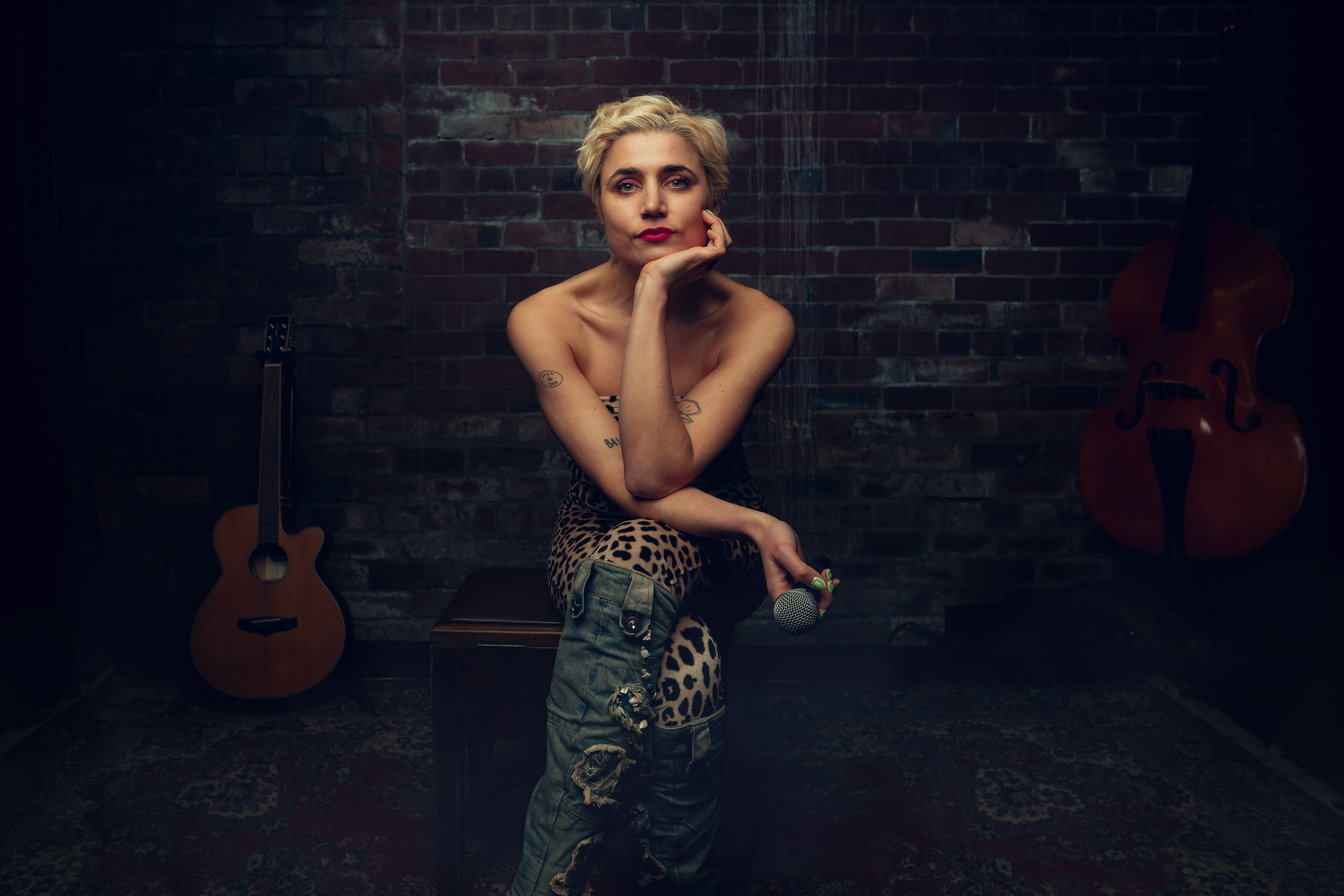 Happy Place Project. On loaction softbox setup in music venue, clip lighting and scene setup