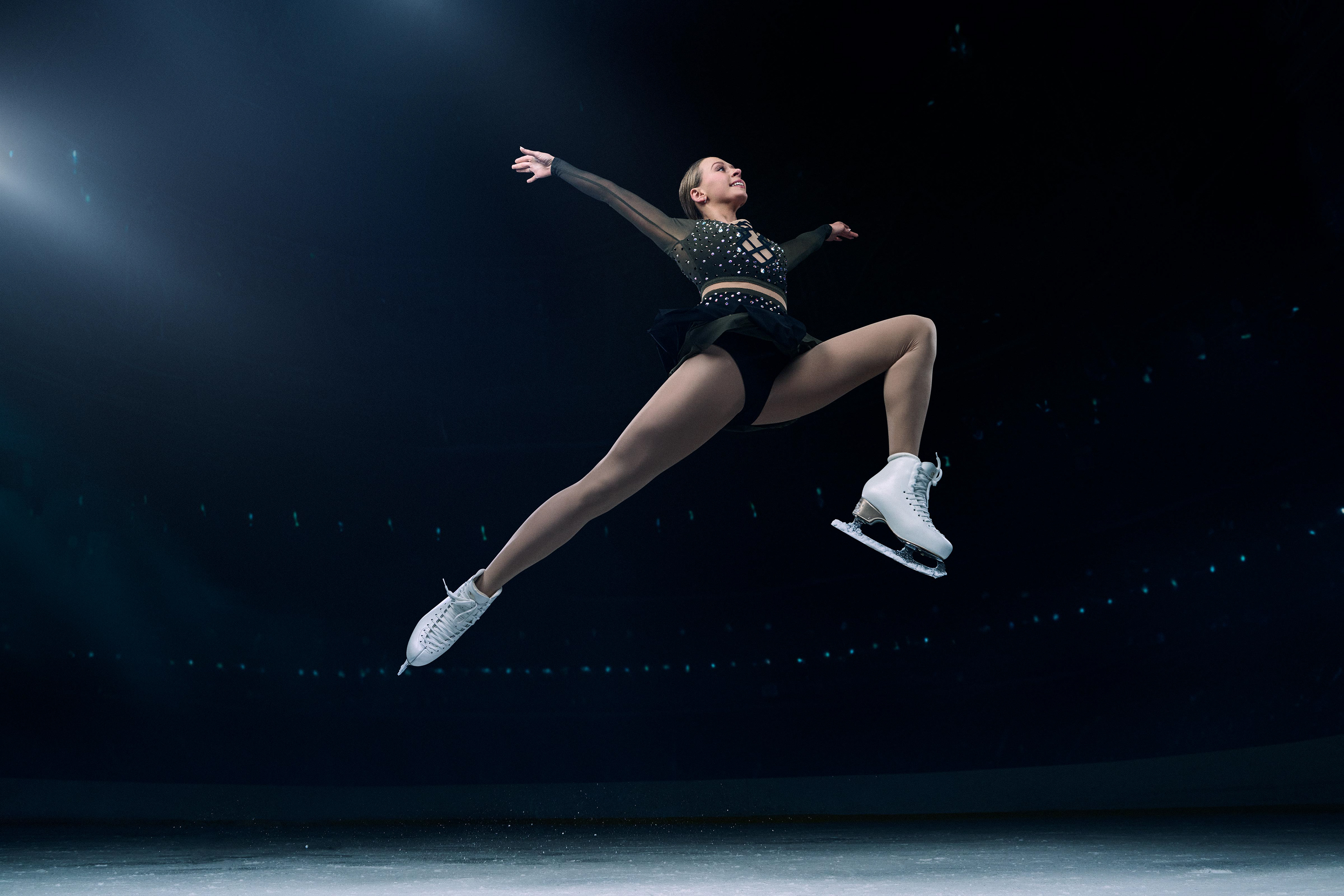 On Ice Shots, setting up clip lighting and softboxes. Behind the scenes shots