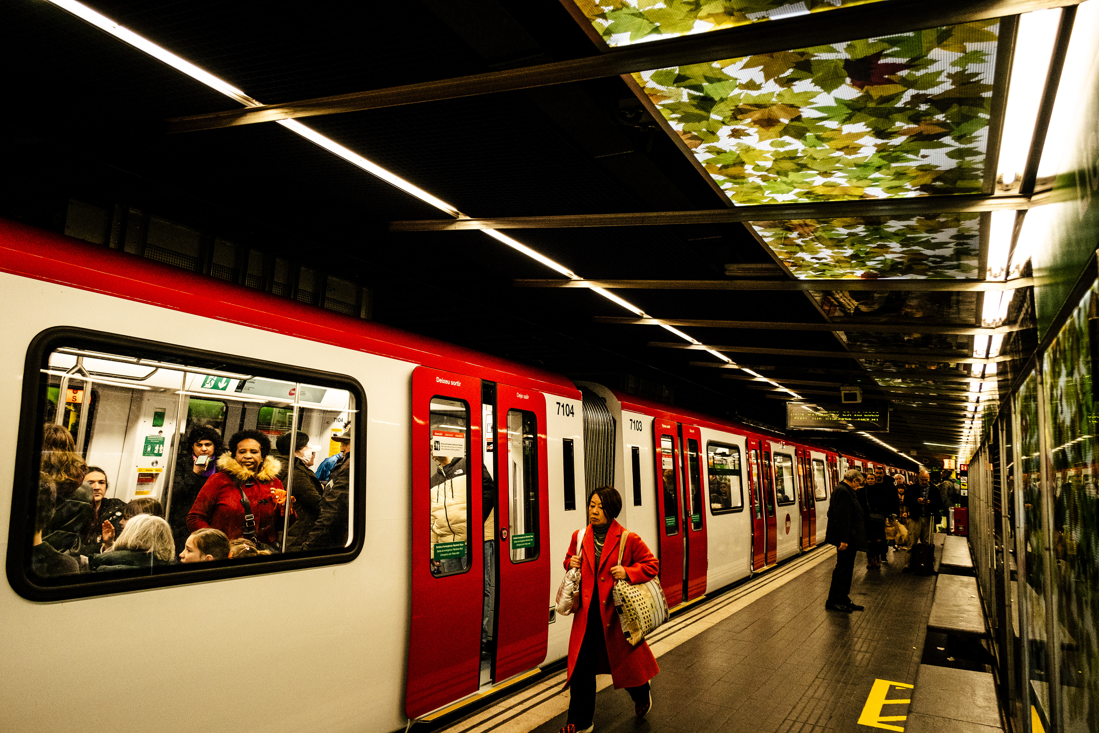 Tren subterráneo metropolitano de Barcelona, 2023.