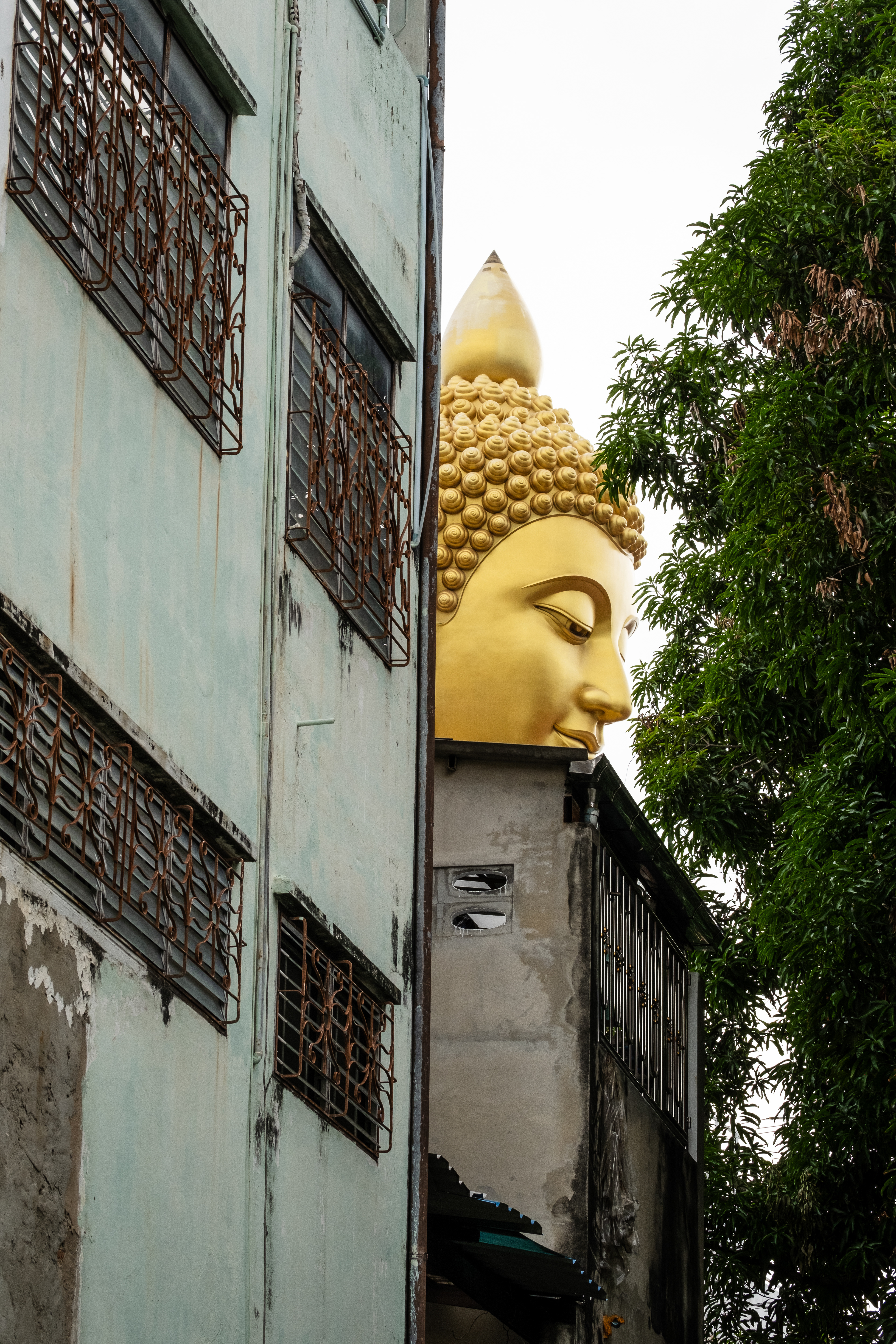 Wat Paknam Bhasicharoen, also known as the Giant Buddha