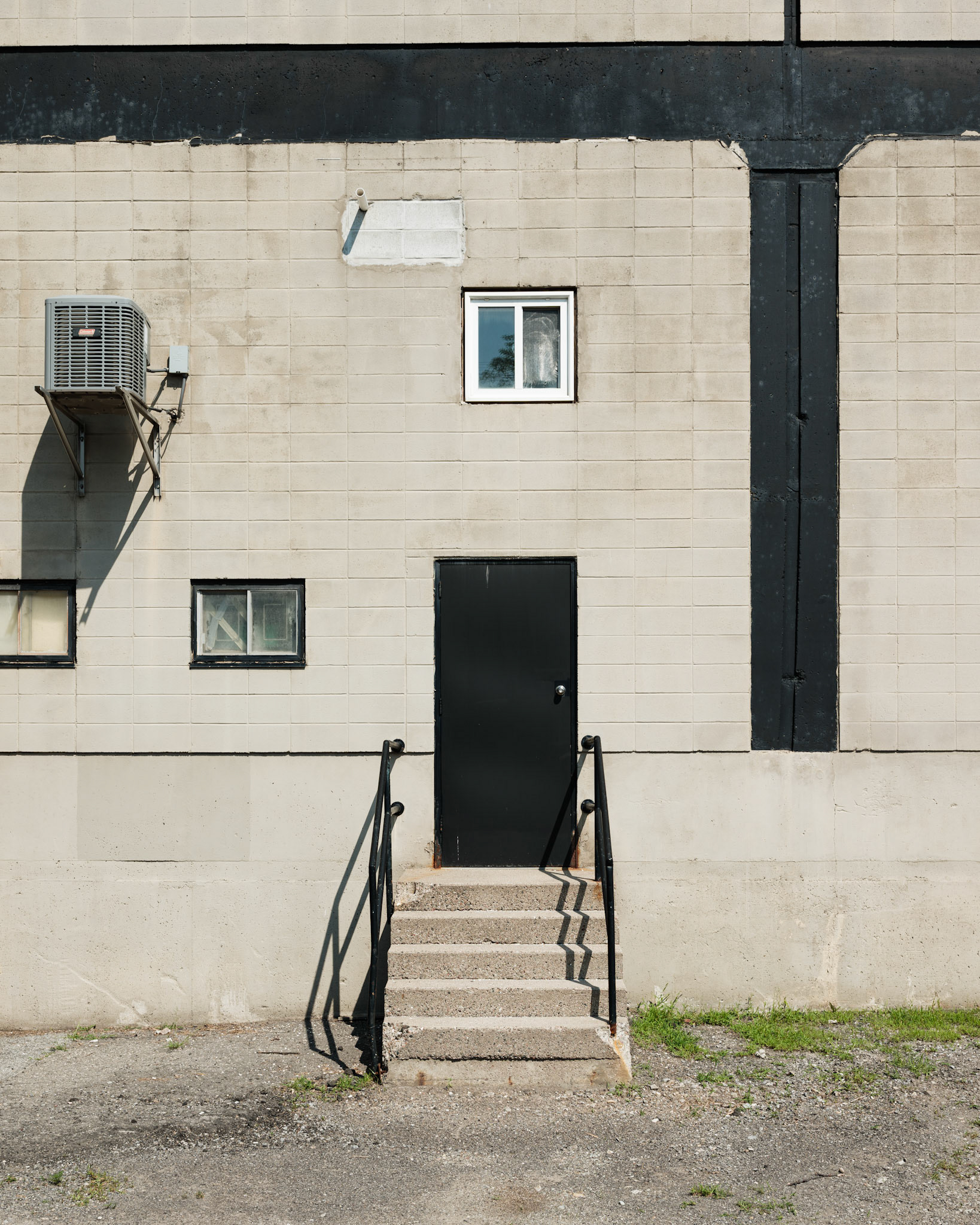 CAPTION This is a caption with a title