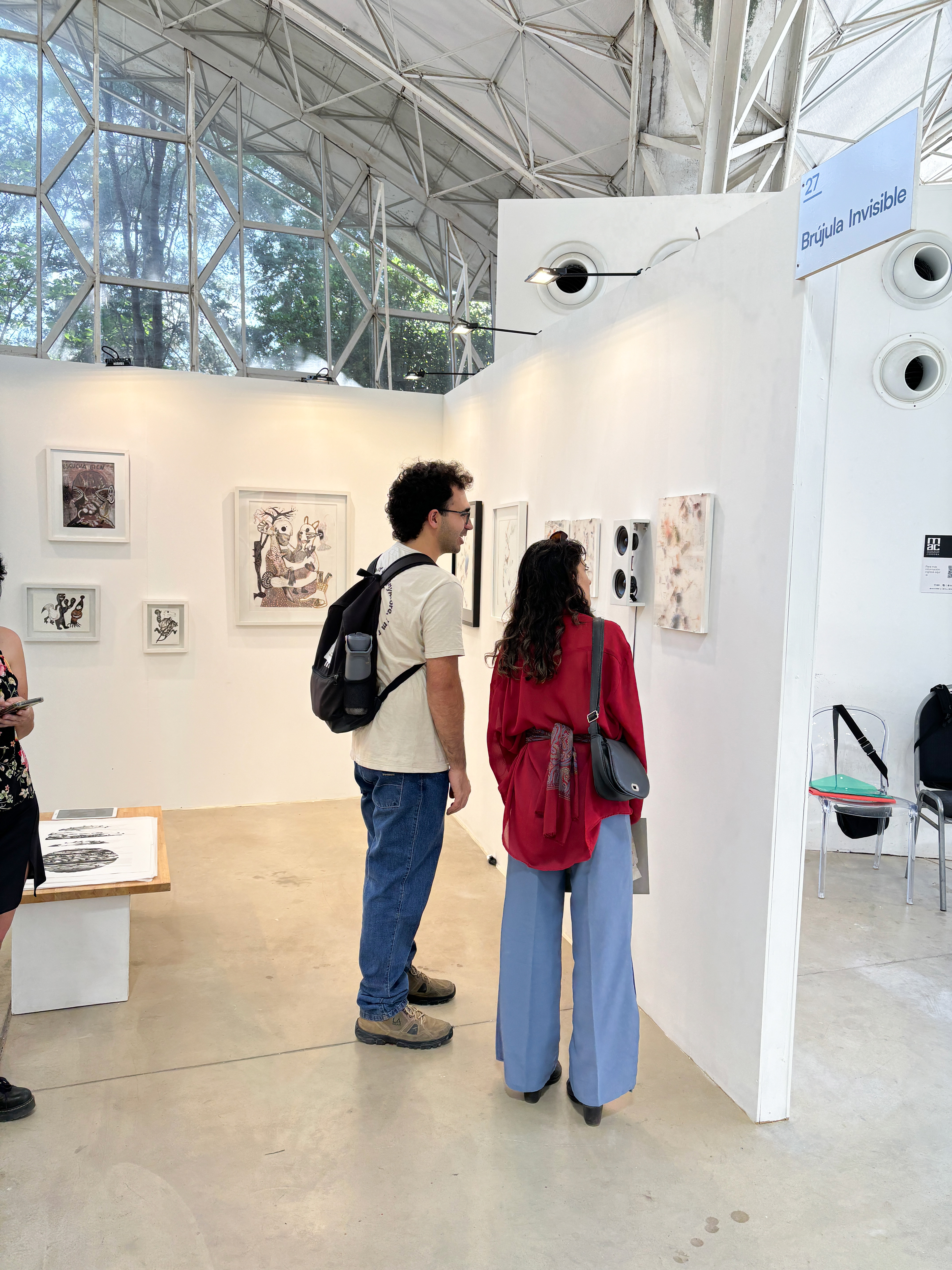 Brújula invisible galería