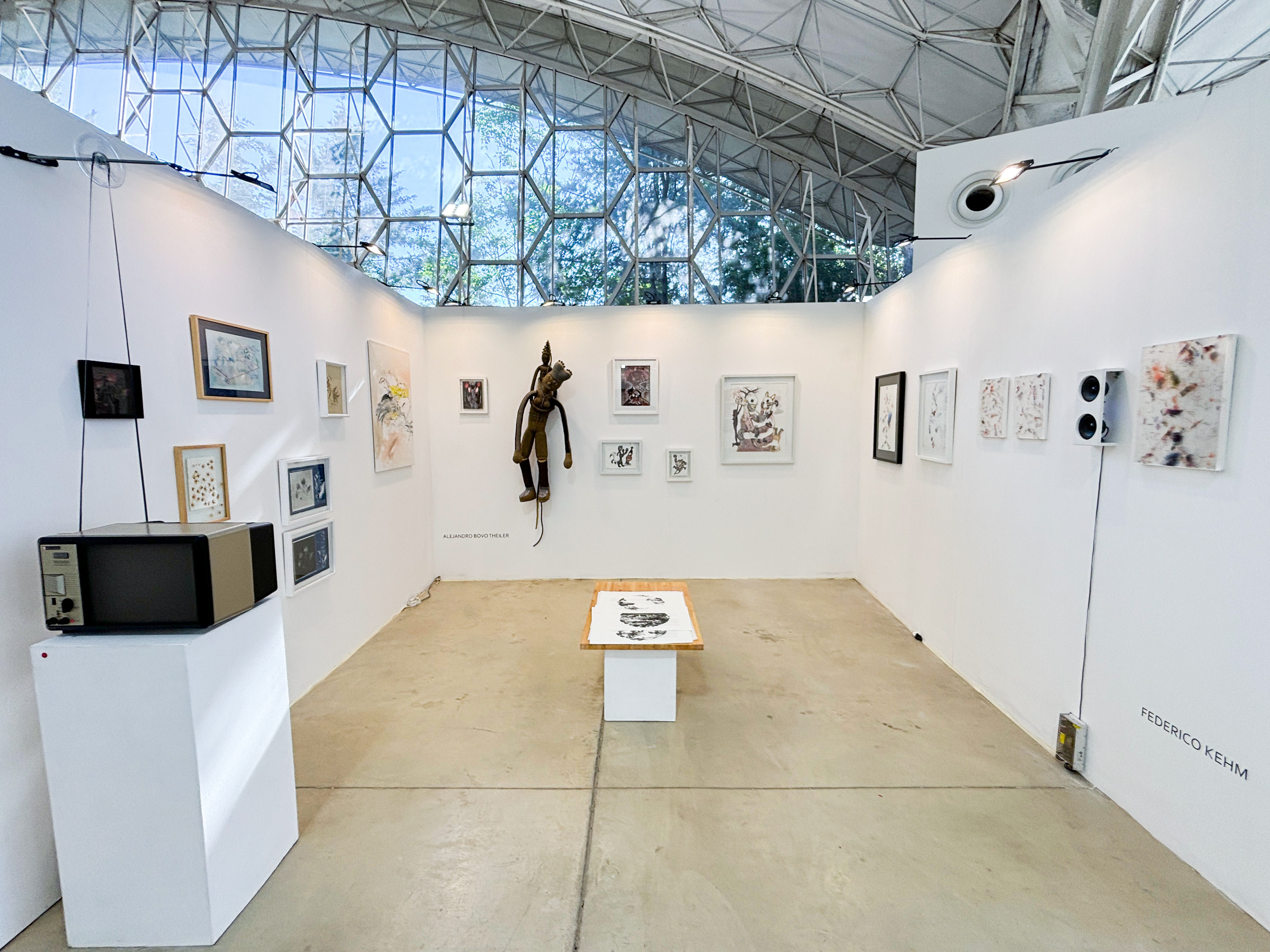 Brújula invisible galería