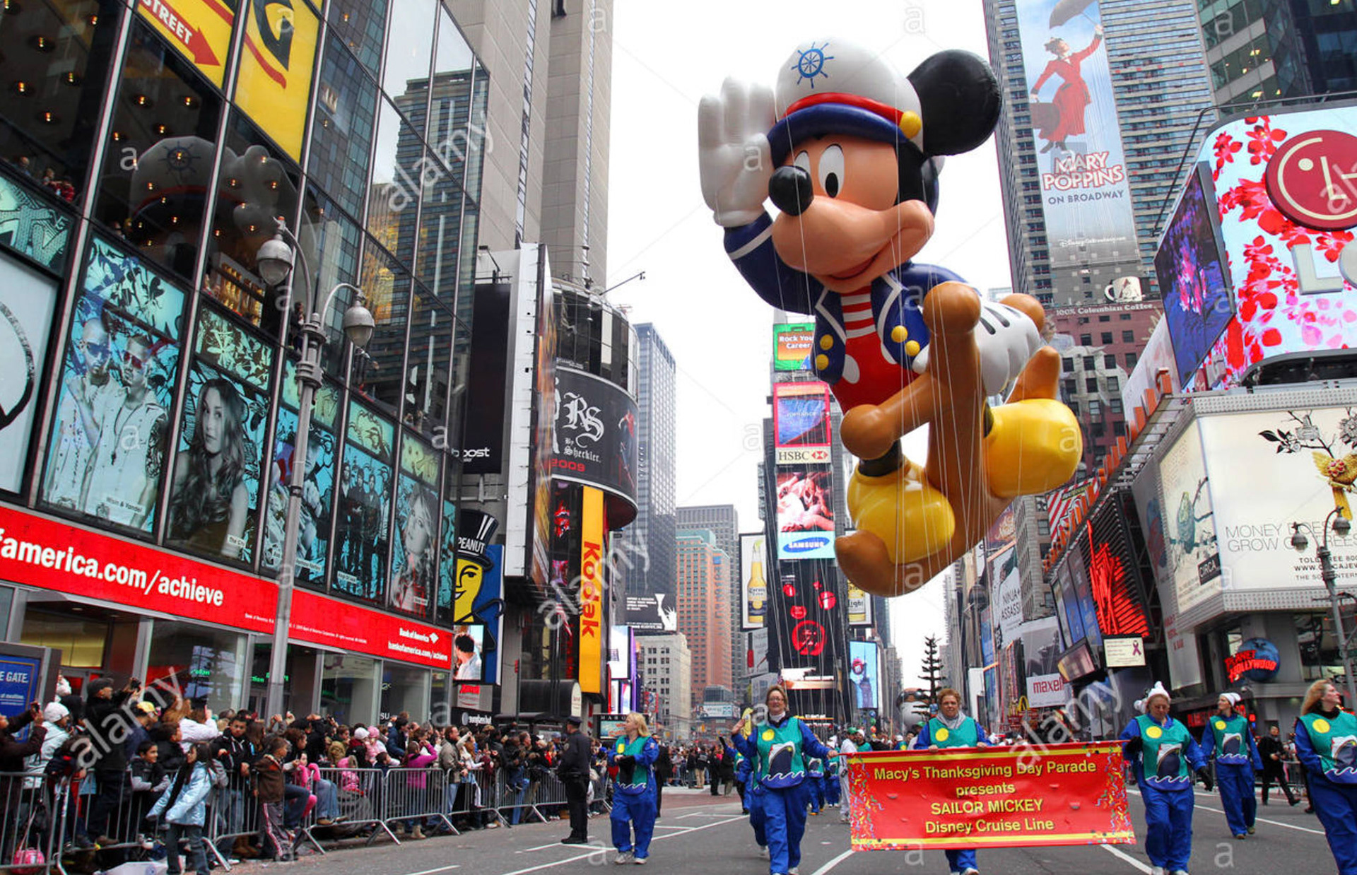Disney Cruise Line sent Mickey Mouse to New York City in the biggest way possible to represent their special brand of sailing on the high seas