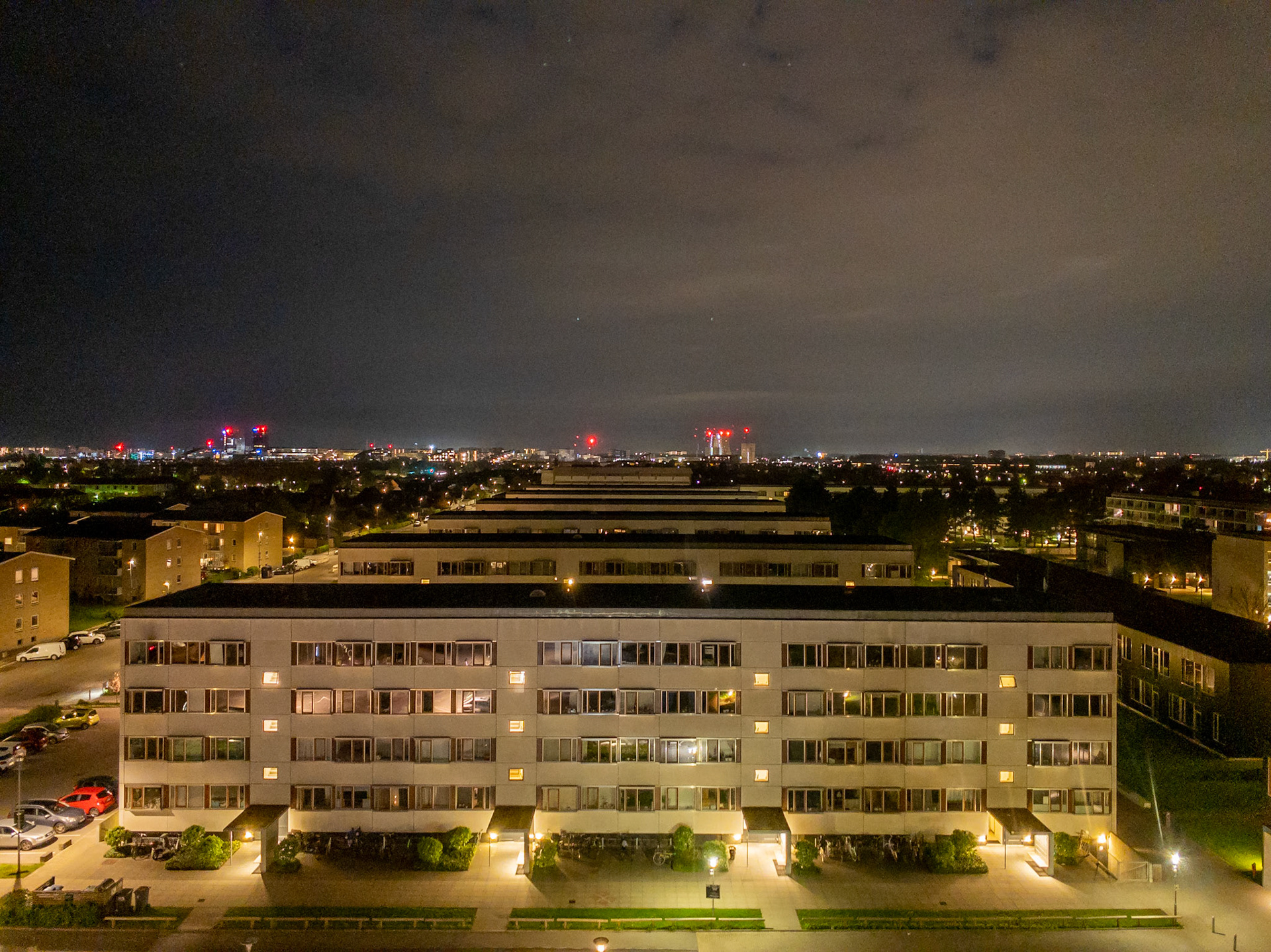 HDR merge - LR, no deghosting, 3 images, 1/4, 1/2, 1s, ISO 2500