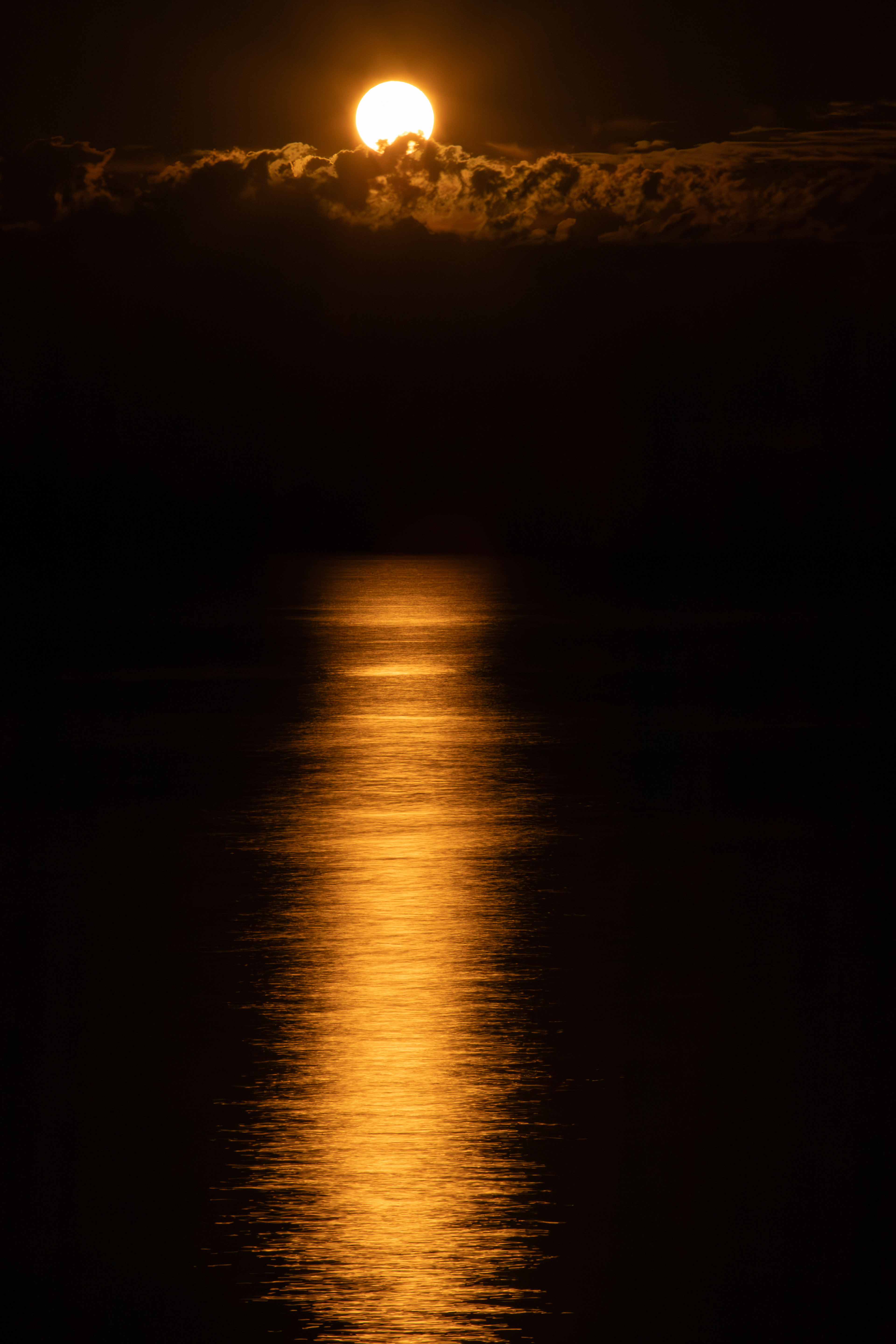 Frutillar - Luna llena sobre el Lago Llanquihue