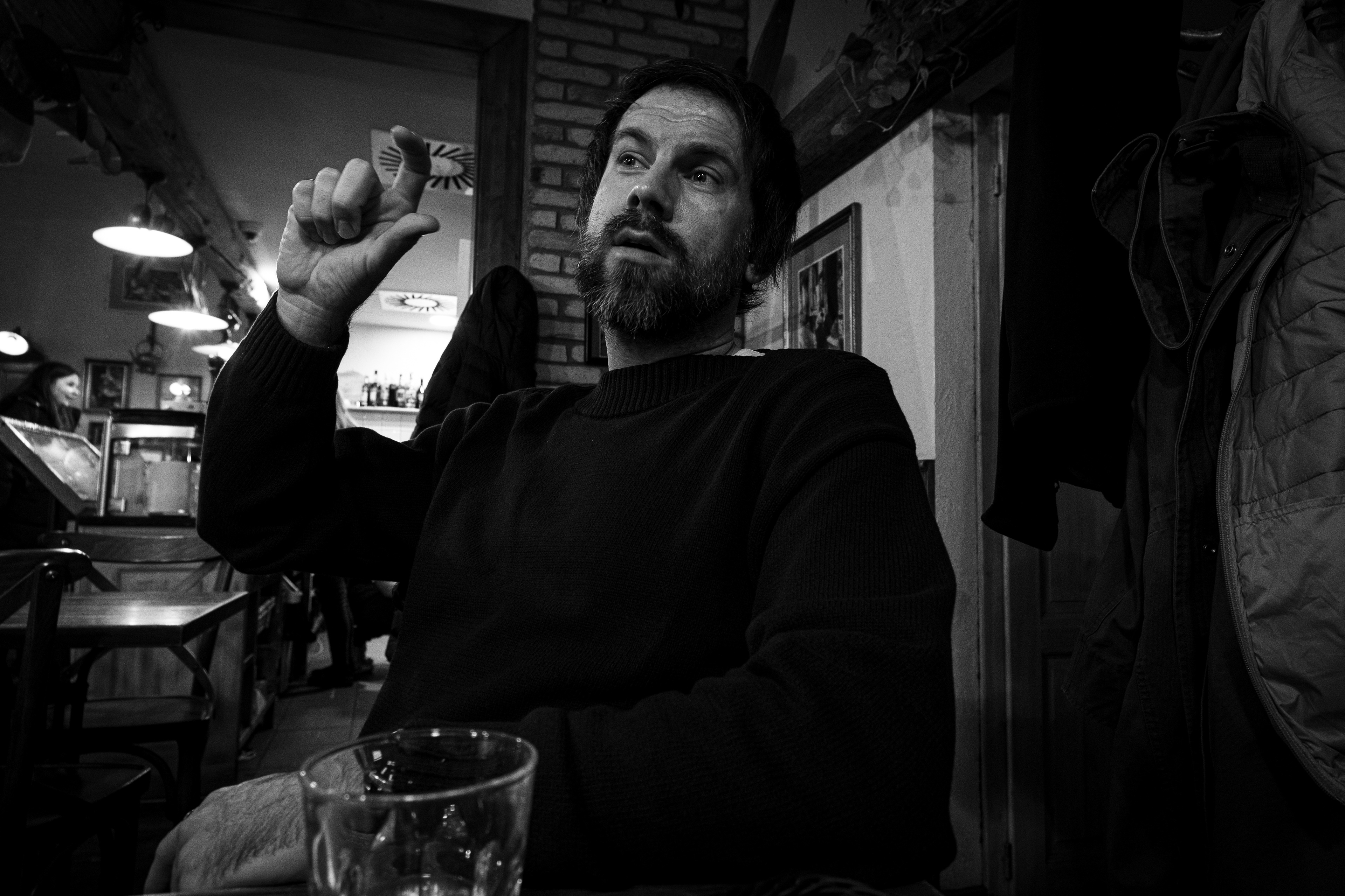 István Ficza - Á table!