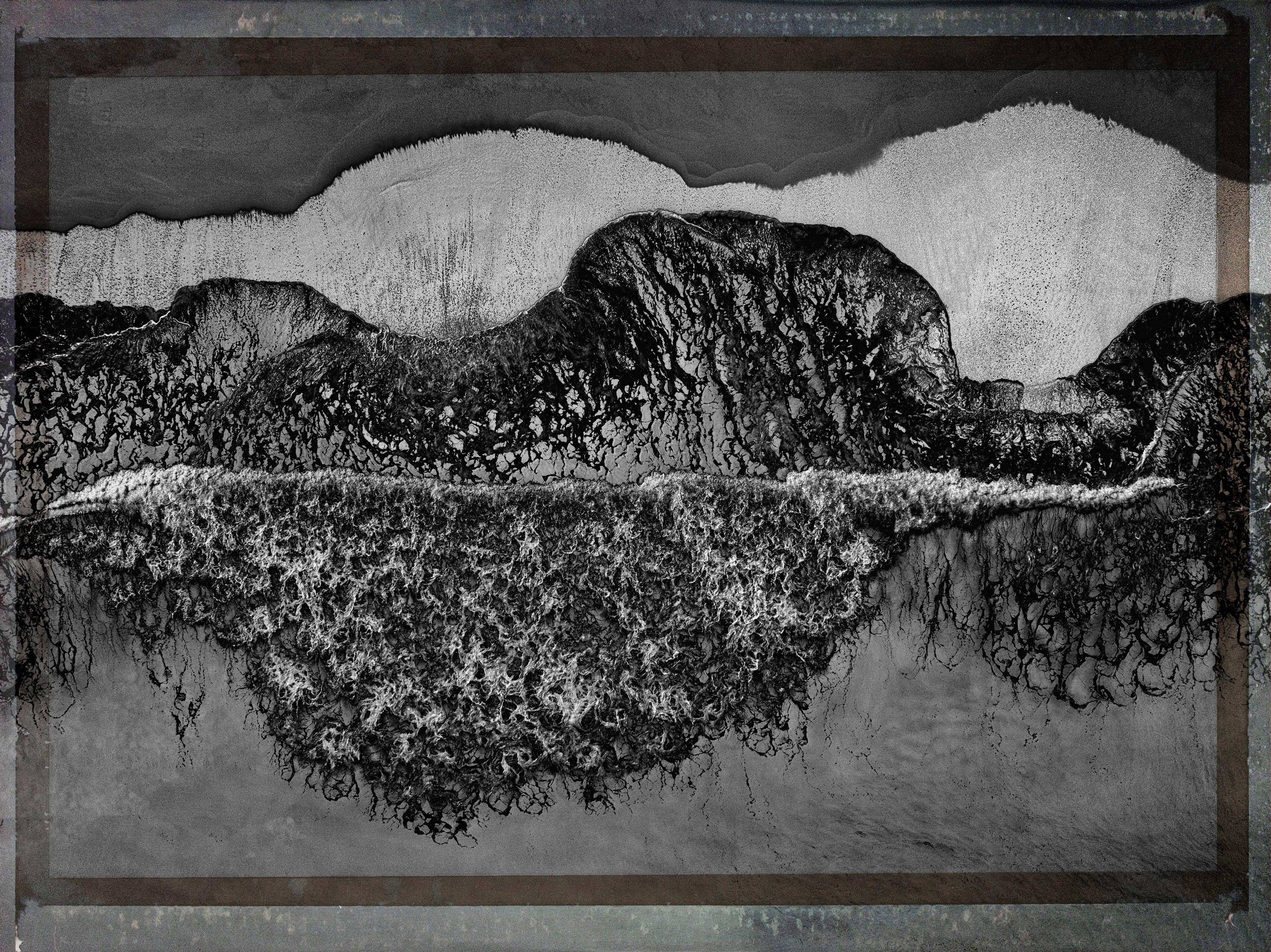 Infinate Blak line by Wayne Quilliam