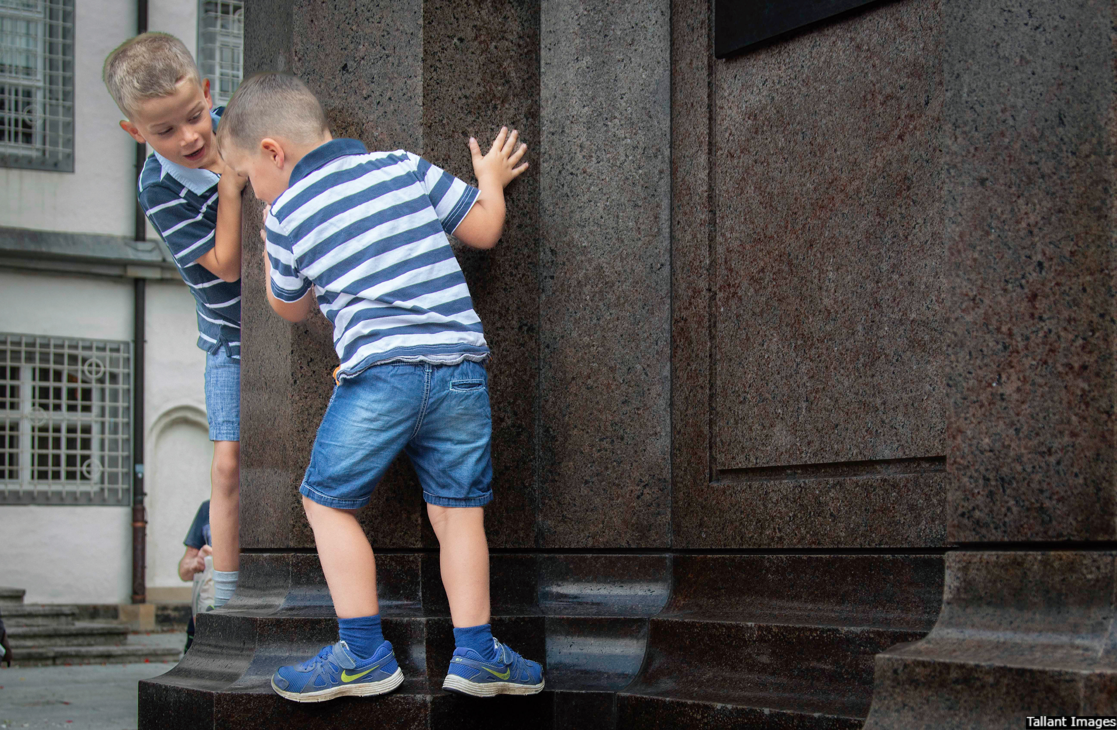 Kinder spielen werden