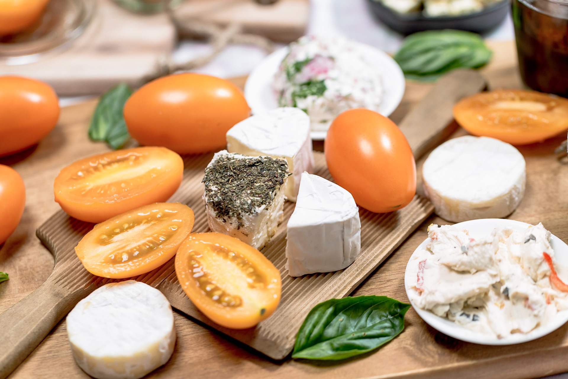 Amish Gold Tomaten mit Käsevarianten und Chutney