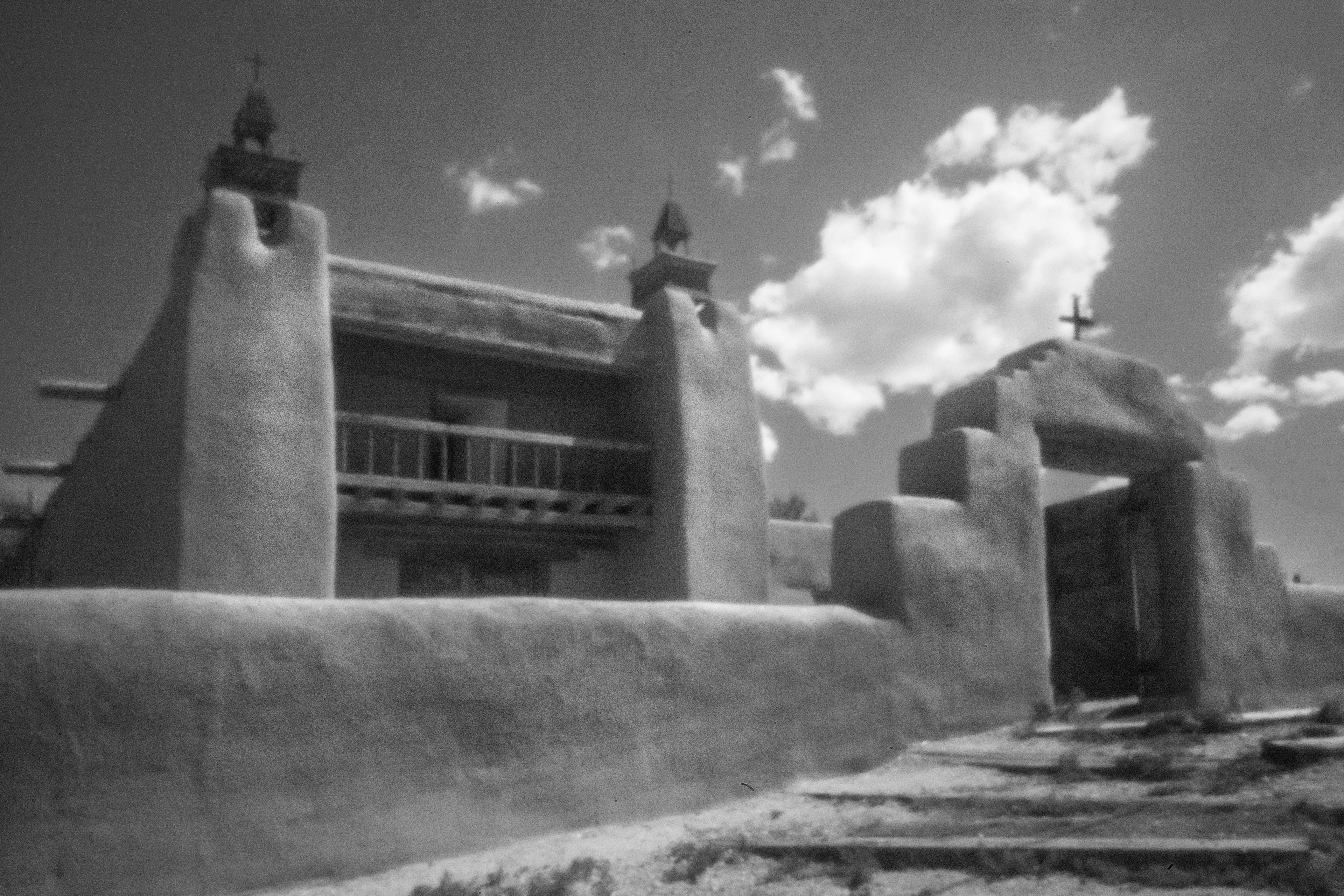 Las Trampas through a pinhole