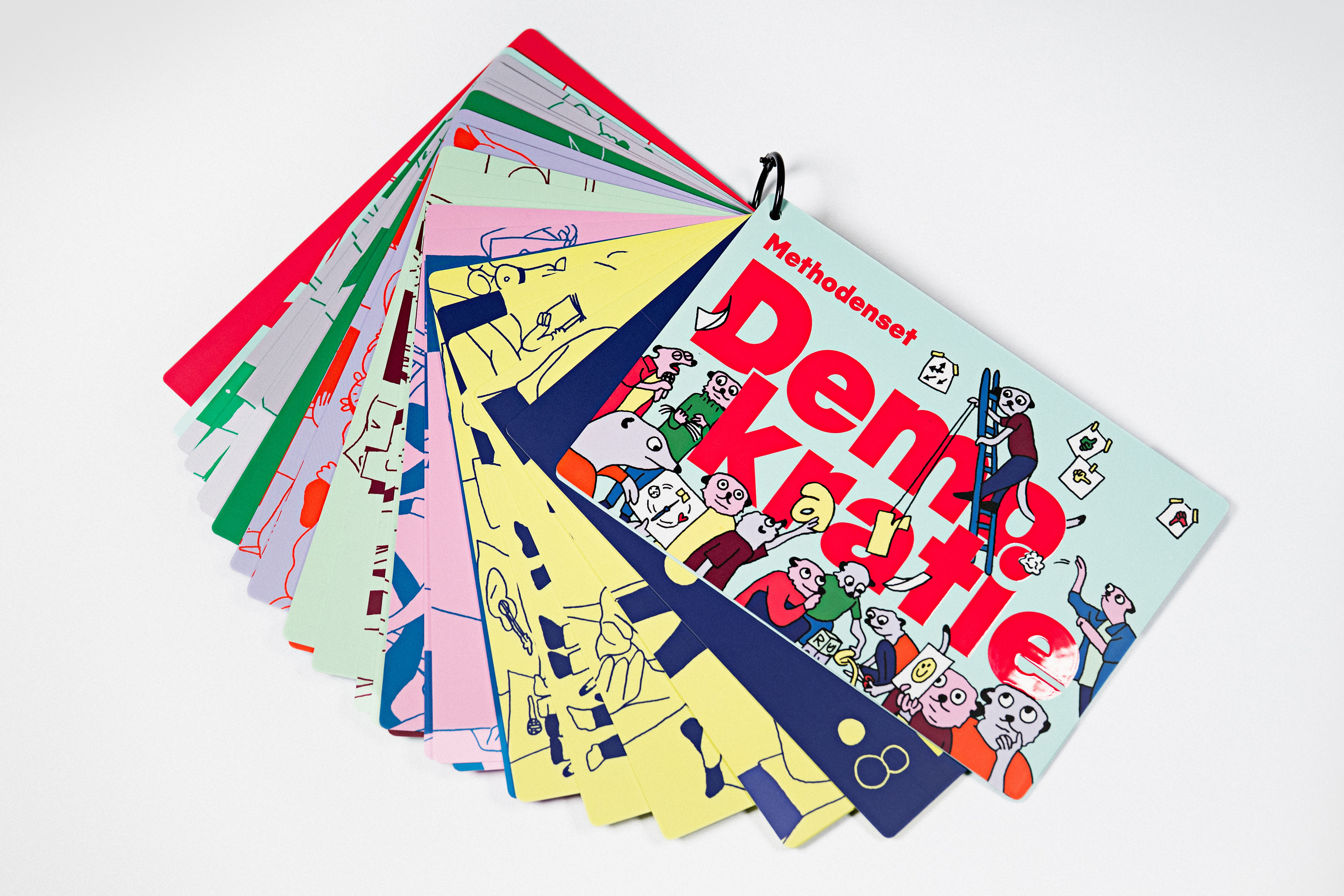 »Demokratie Methodenset« | Product + Graphic Design | Concept: Education Innovation Lab gUG | Illustrations: Ludwig Pfeiffer | funded by Niedersächsisches Kultusministerium, 2026.
