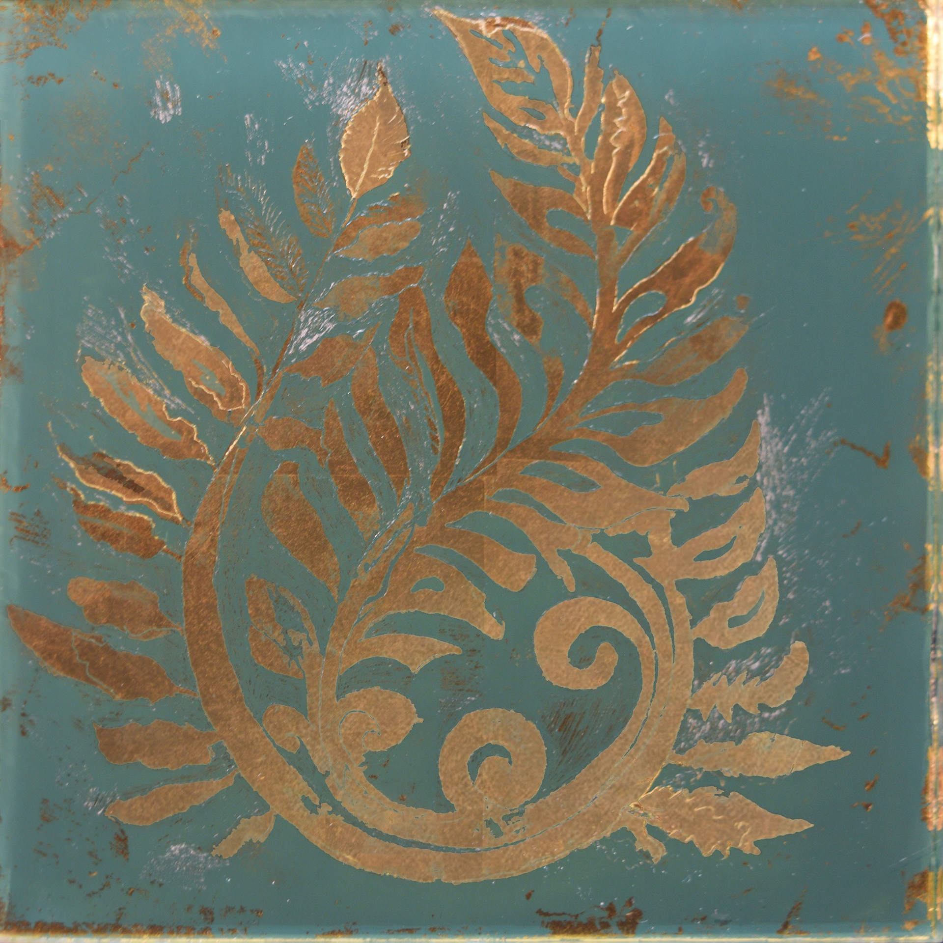 Fern - 23.5ct etched Gold is tricky to photograph