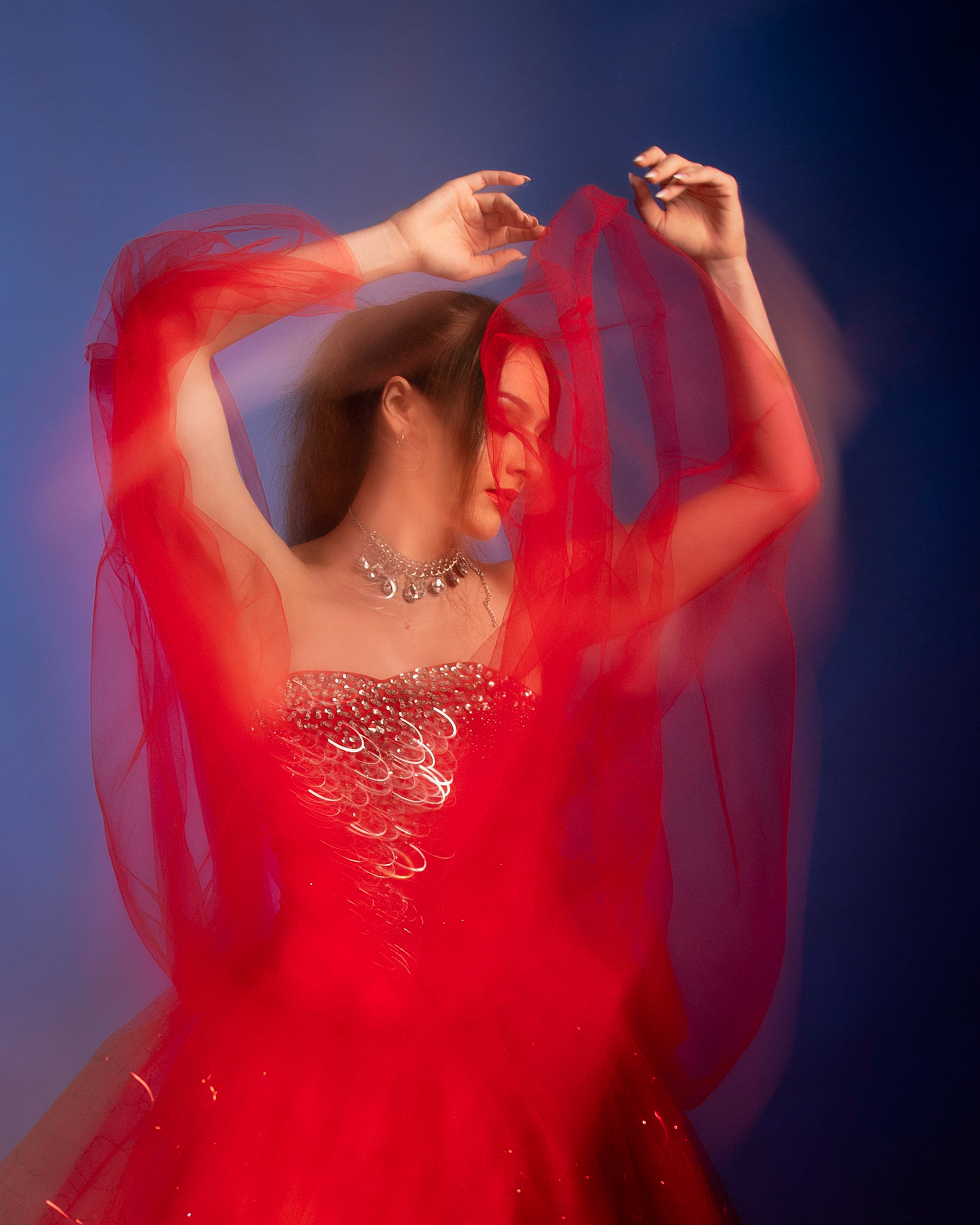 LUCY | SAPPHIRE SOIREE - A CELEBRATION OF EFFERVESCENCE