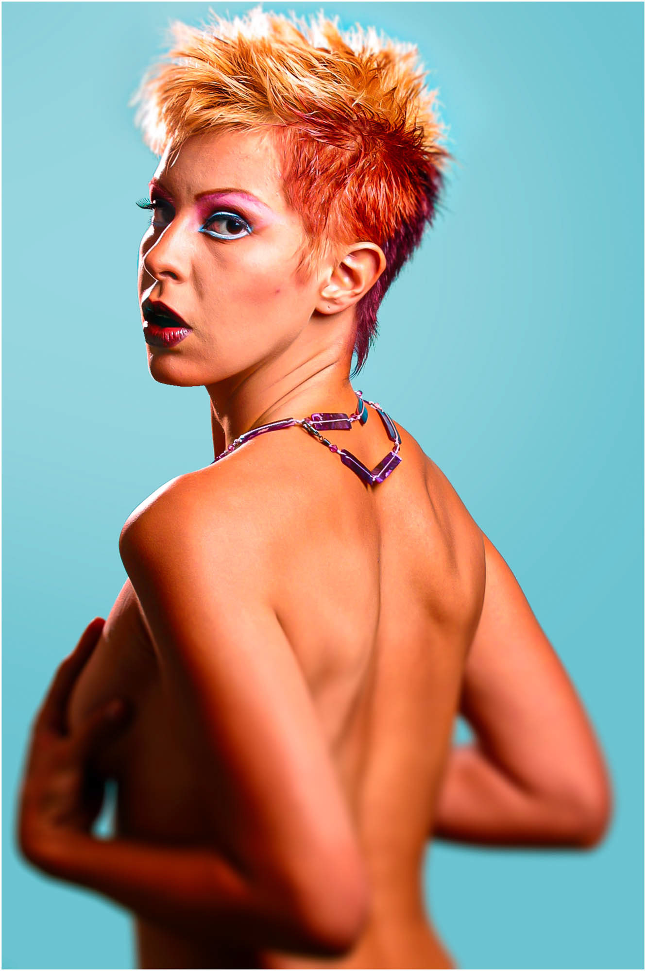 Cliente: PM. Proyecto: Corte y color. 2004.