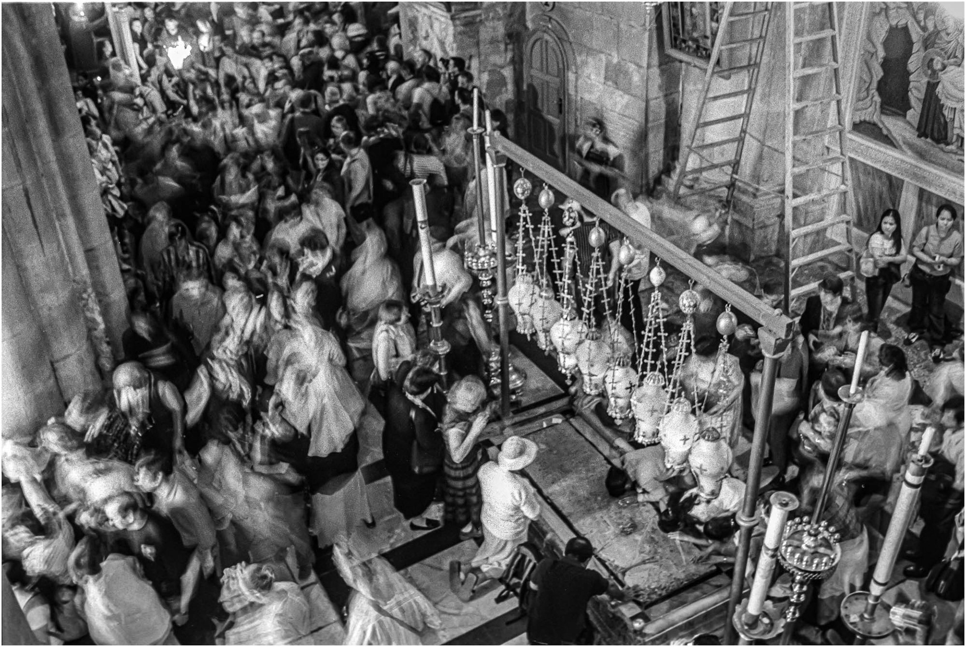 Proyecto personal. De la serie Viernes Santo en la Iglesia del Santo Seplulcro. 2006.