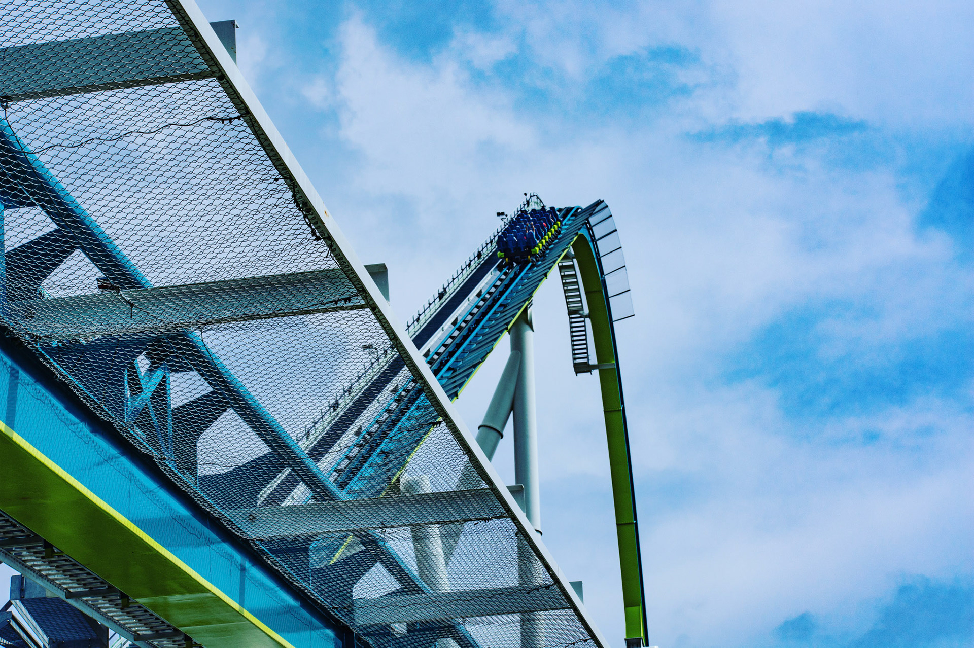 A train approaching the top of Fury 325’s first drop.