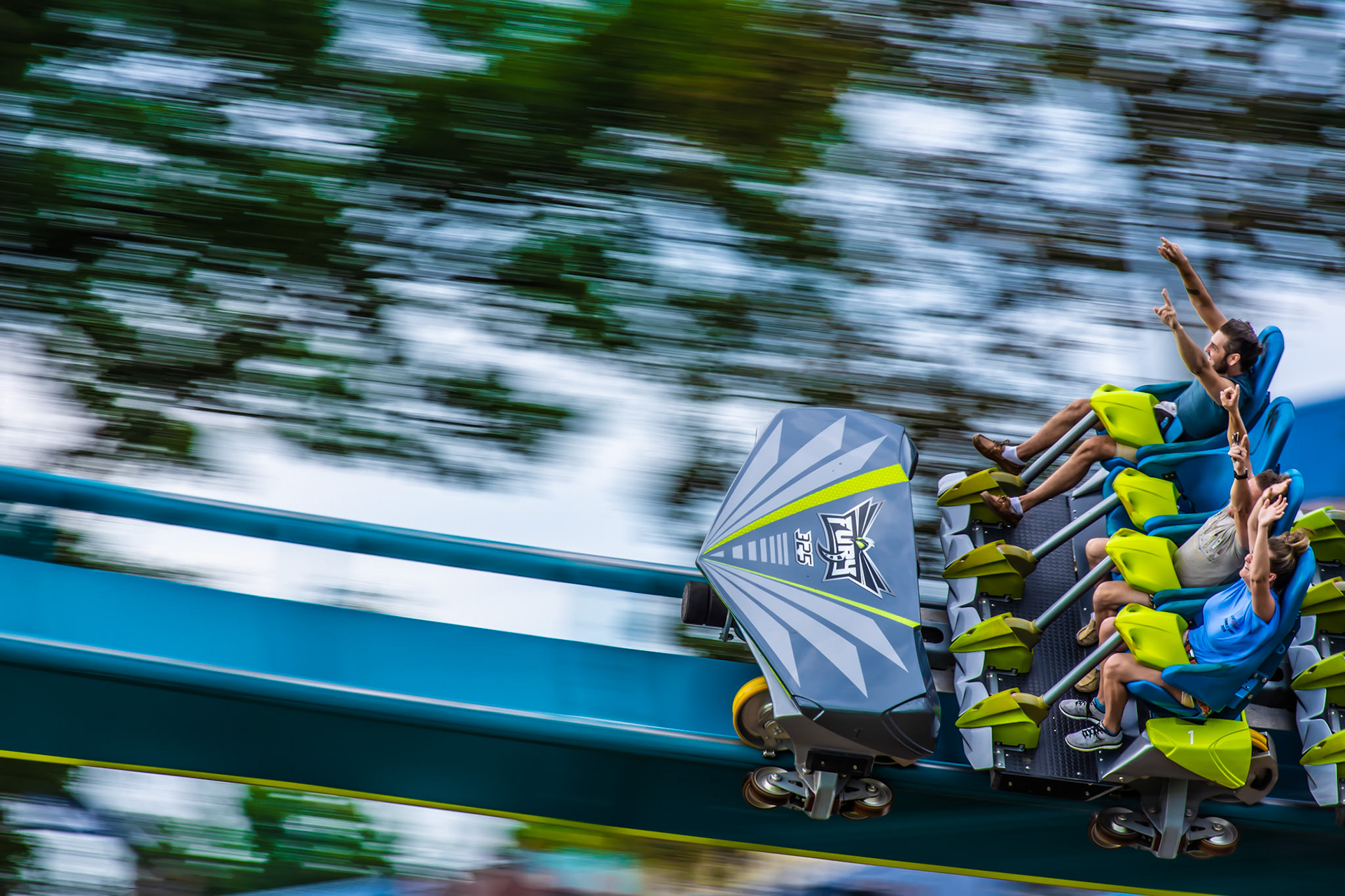 A pan shot of Fury 325.