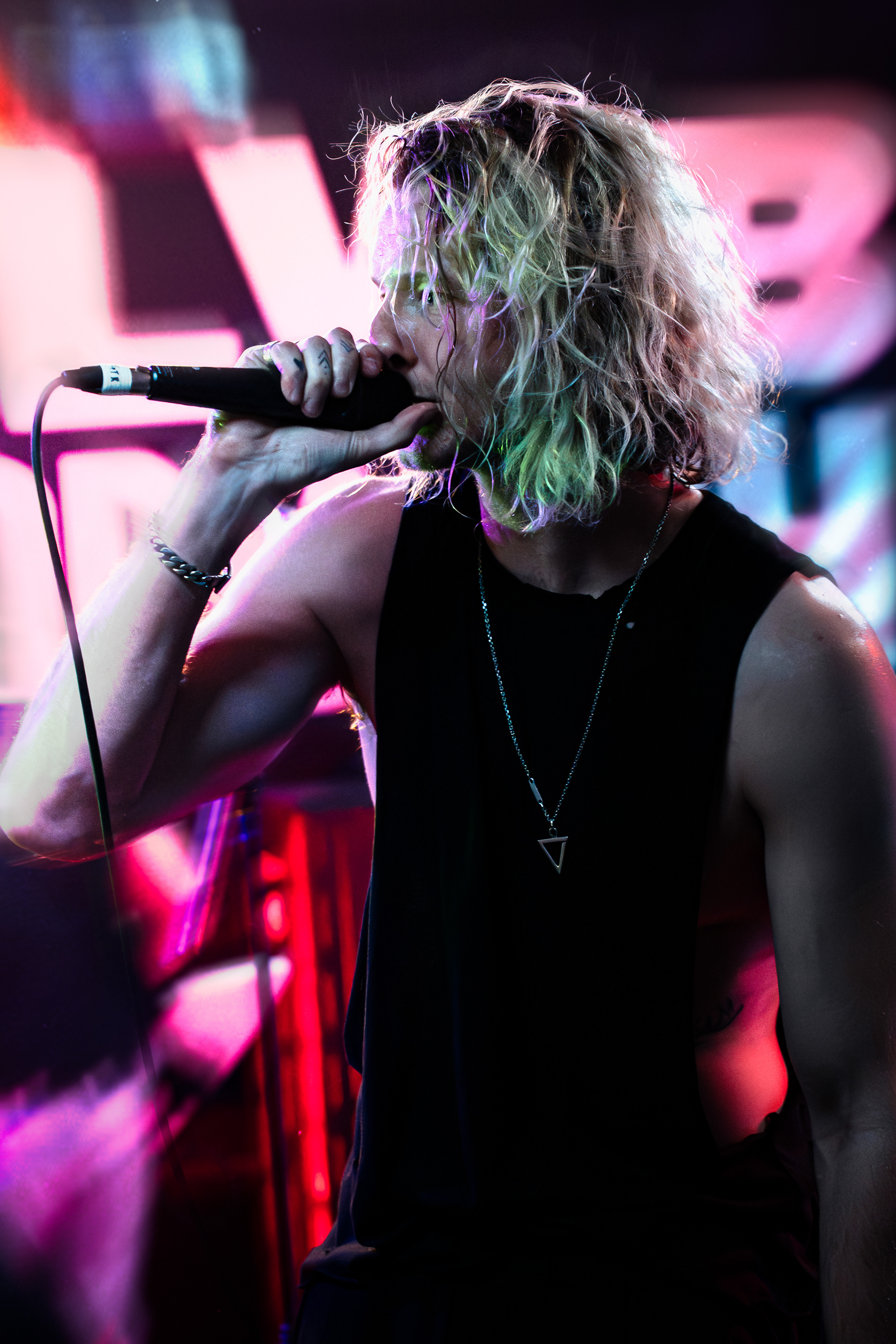 Headwreck + Supports in Cardiff - Image by Owain Morris.