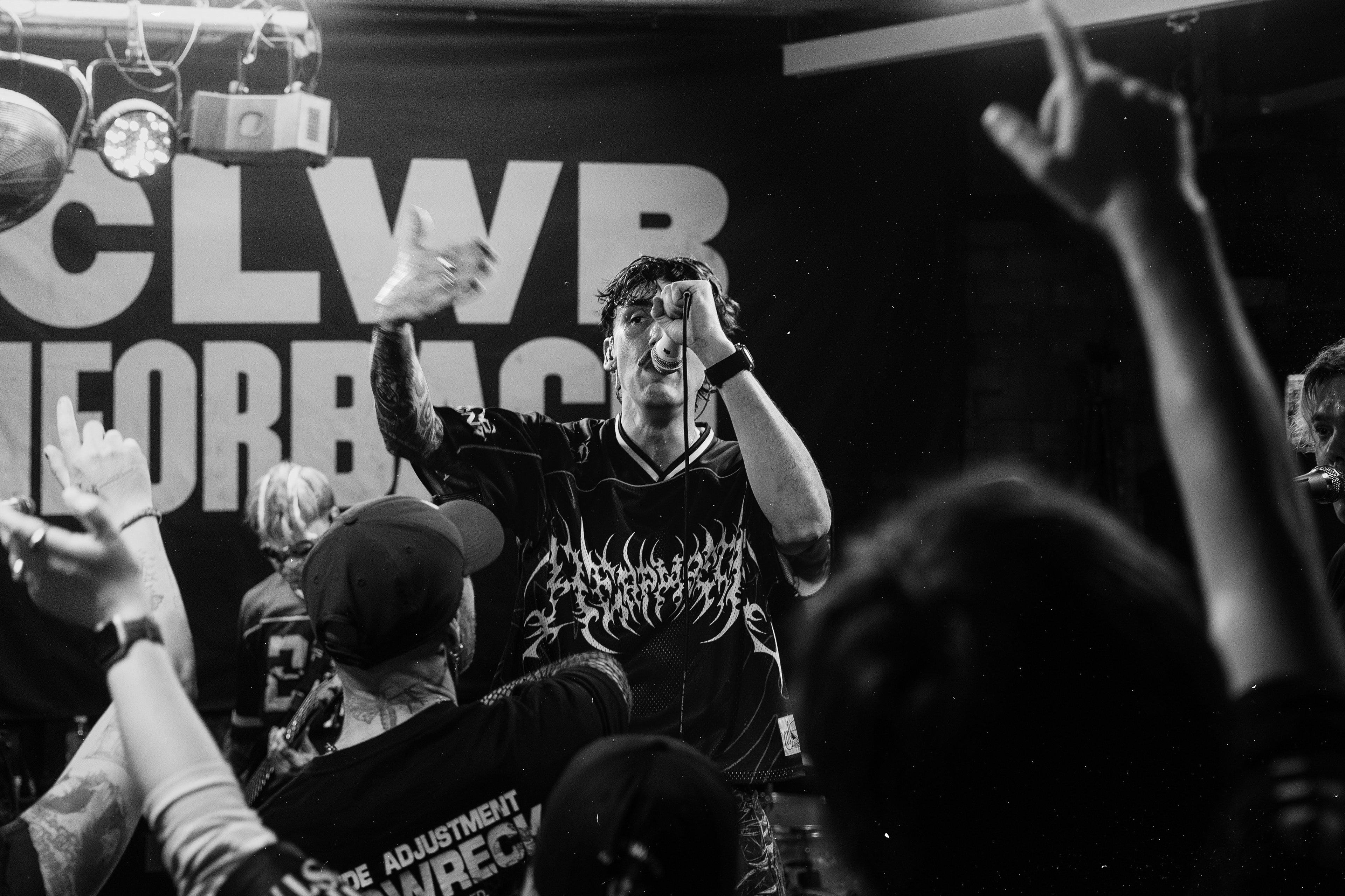Headwreck + Supports in Cardiff - Image by Owain Morris.