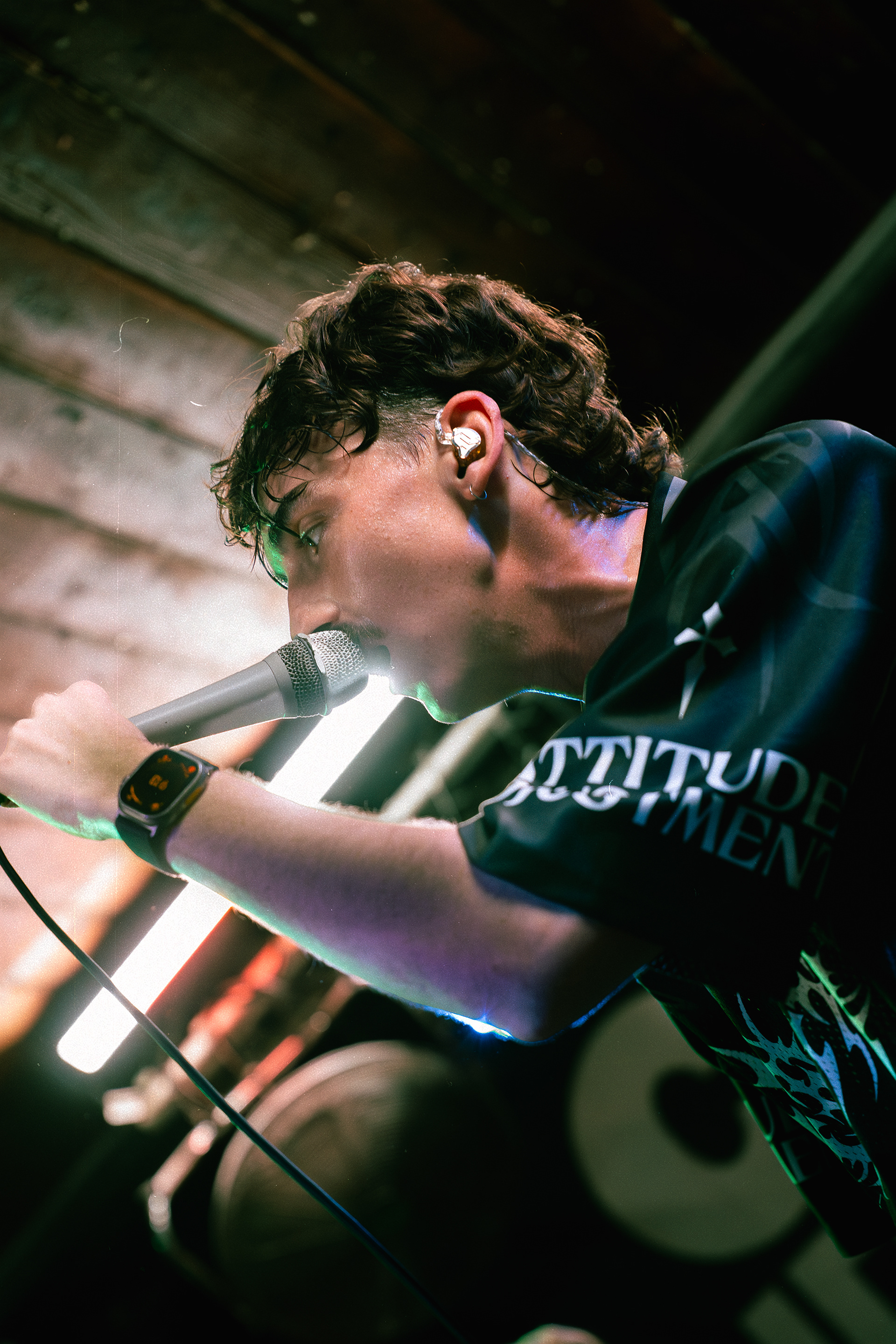Headwreck + Supports in Cardiff - Image by Owain Morris.
