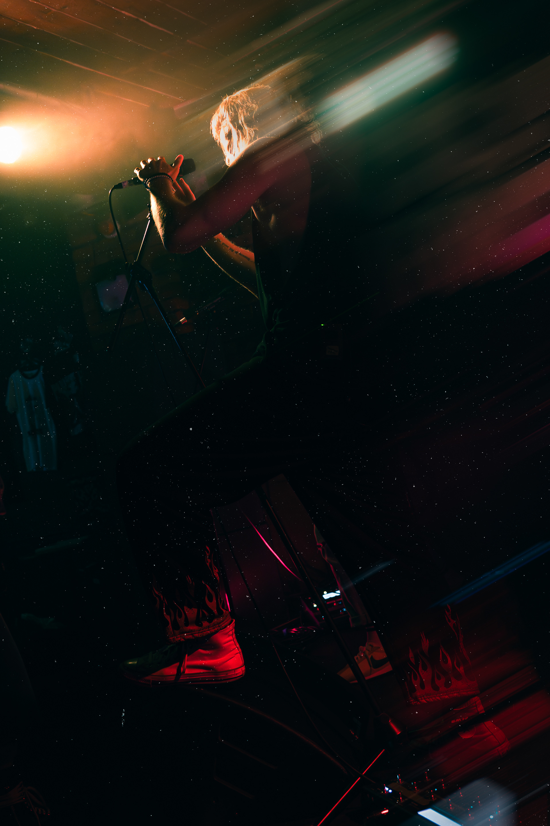 Headwreck + Supports in Cardiff - Image by Owain Morris.