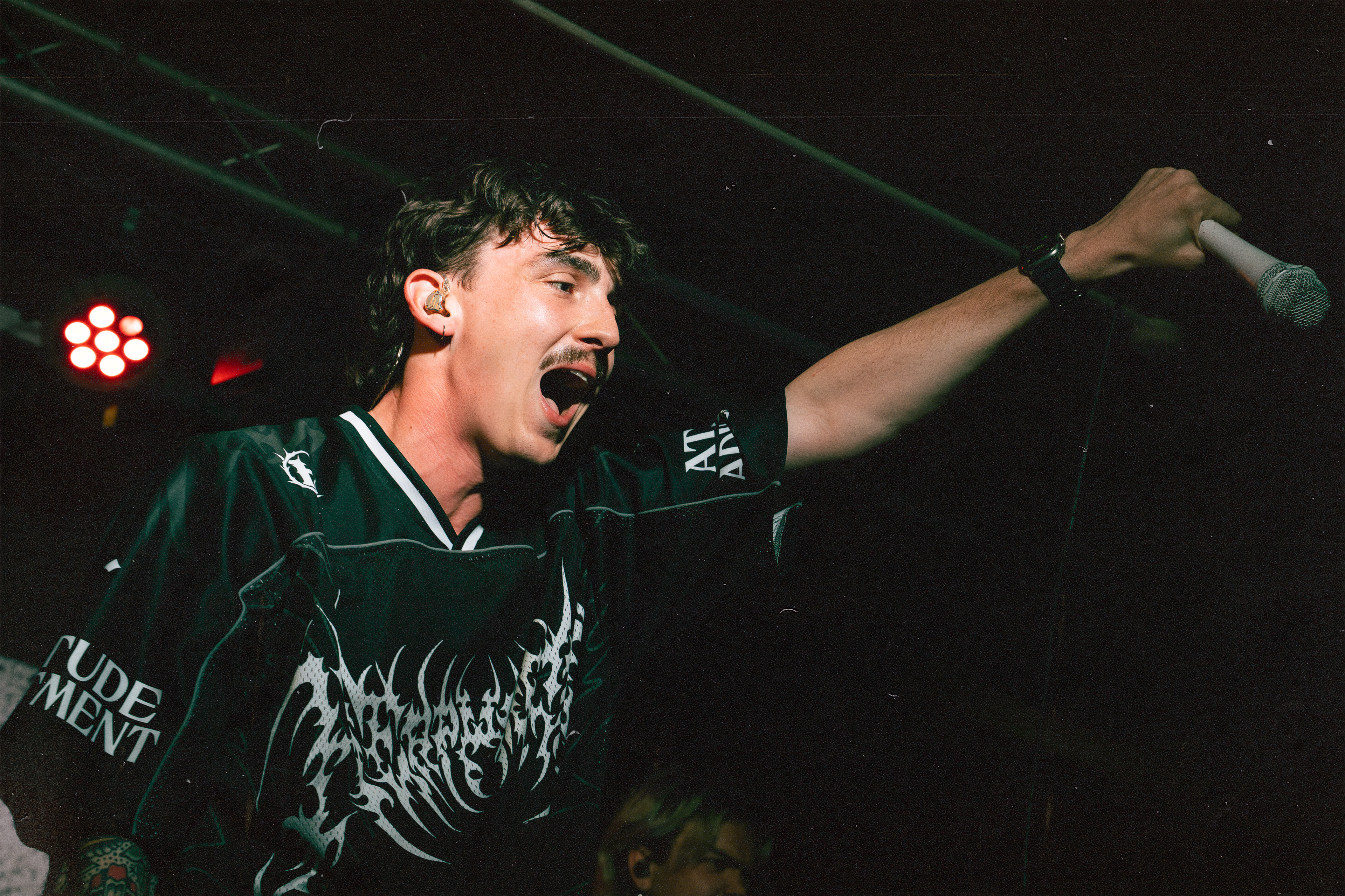Headwreck + Supports in Cardiff - Image by Owain Morris.