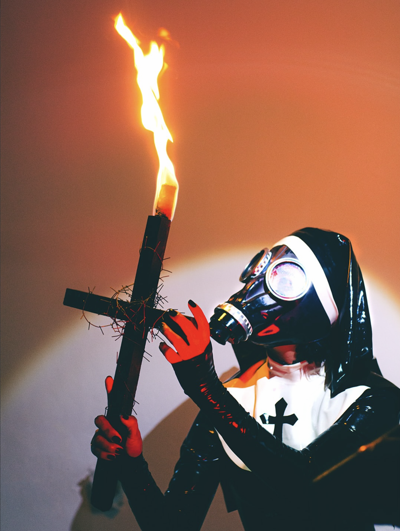 @nel_rubberdoll  x @by.sasssonada x @proyecto.prometeo.fuego