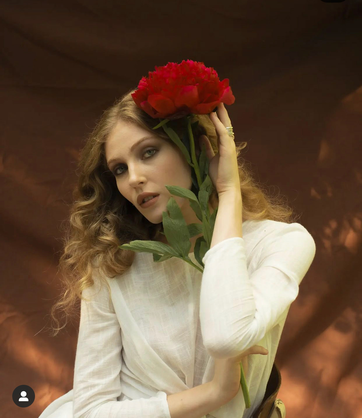 Em Glasser - Photographer Marie Lisette | Female Energy in print in Fienfh Magazine, Berlin Makeup Artist and Hairstylist