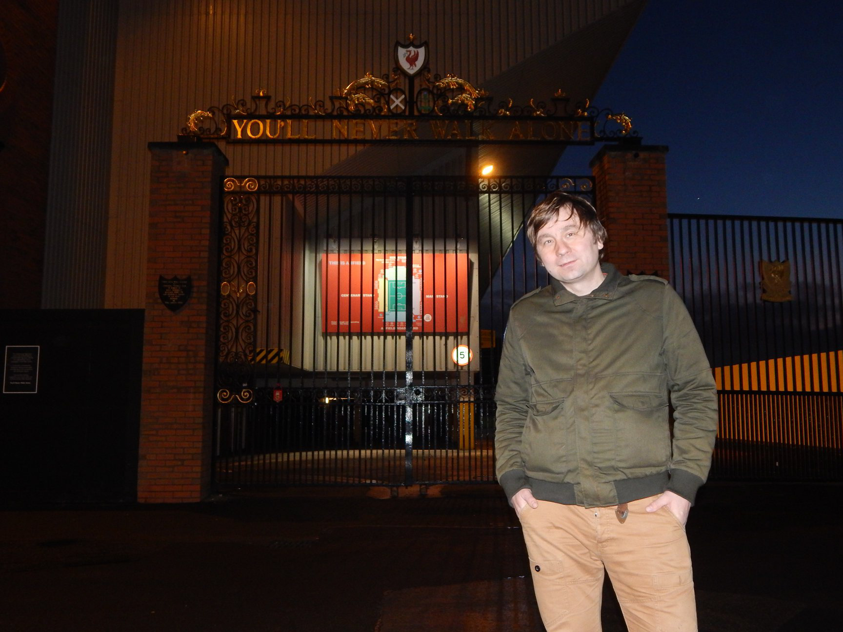 ANFIELD STADION / LIVERPOOL & ZELENT