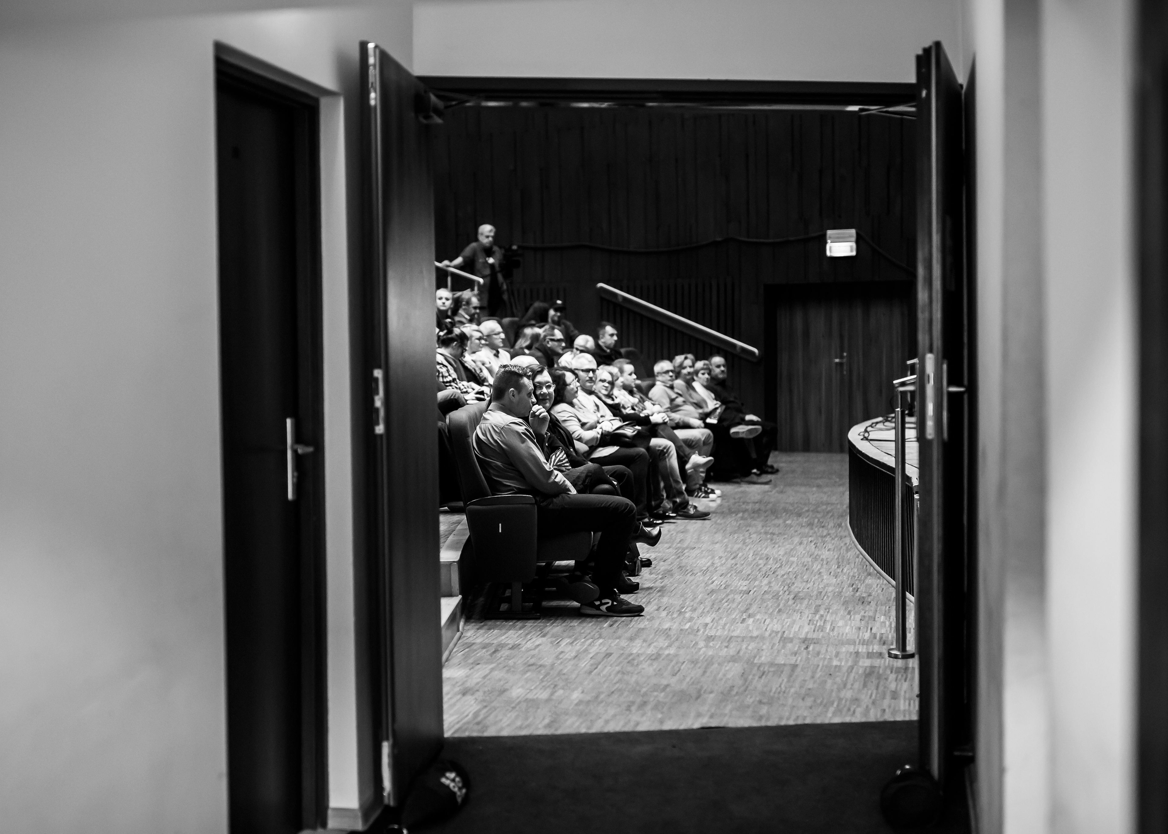 NYSKI DOM KULTURY & ZELENT