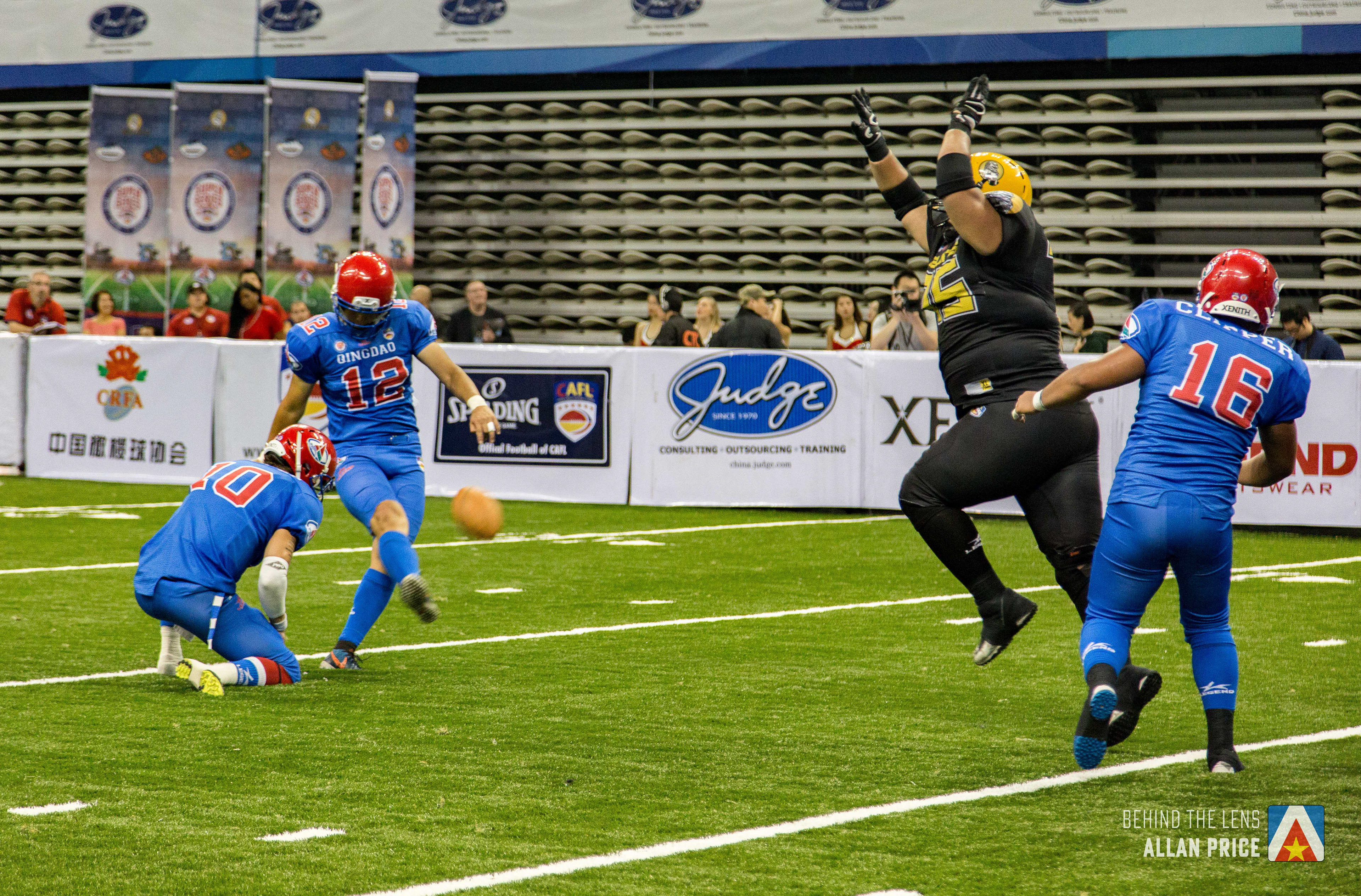 K Li Chao Ren attempts a field goal