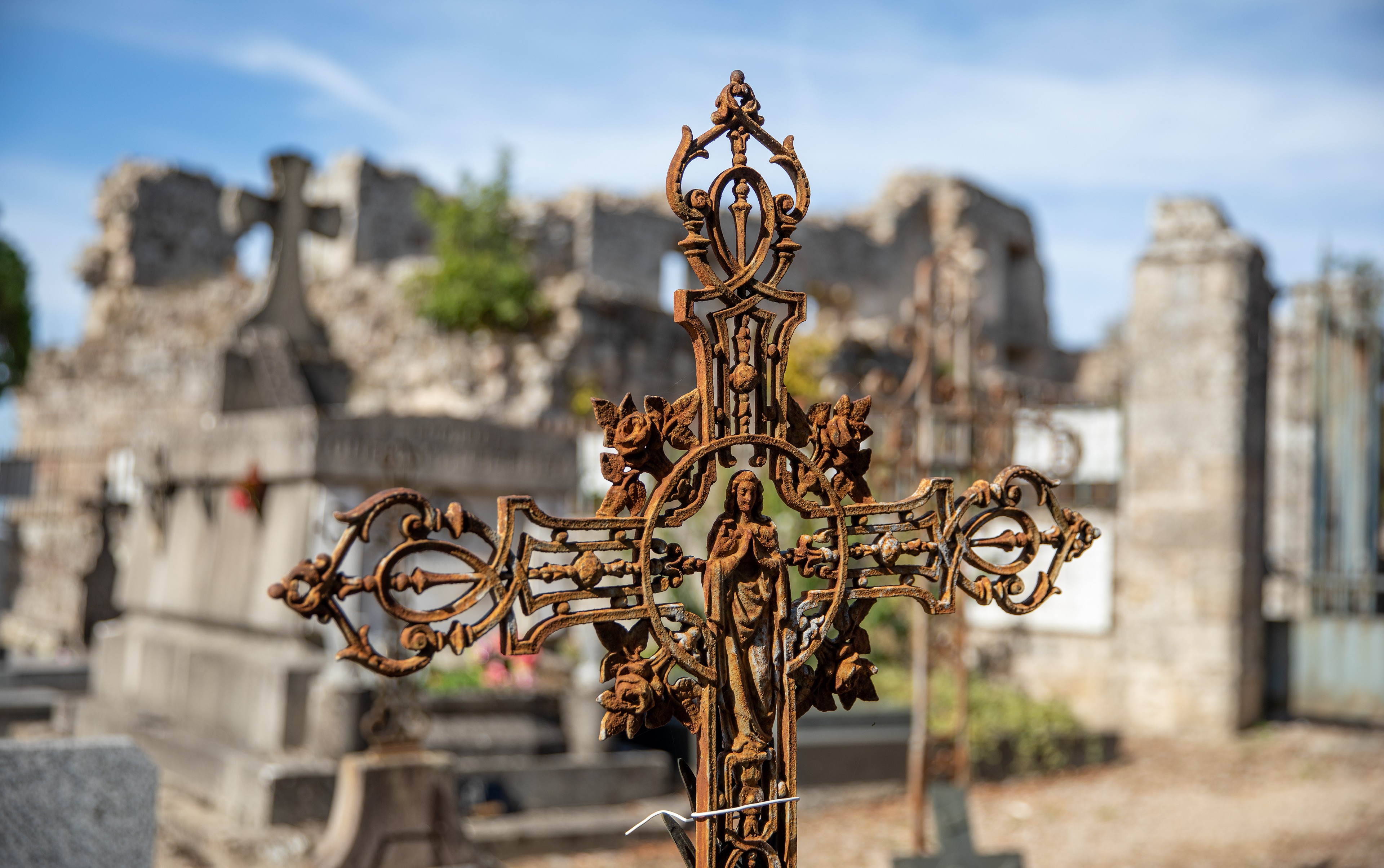 Commanderie des Templiers et Cimetière Vaour