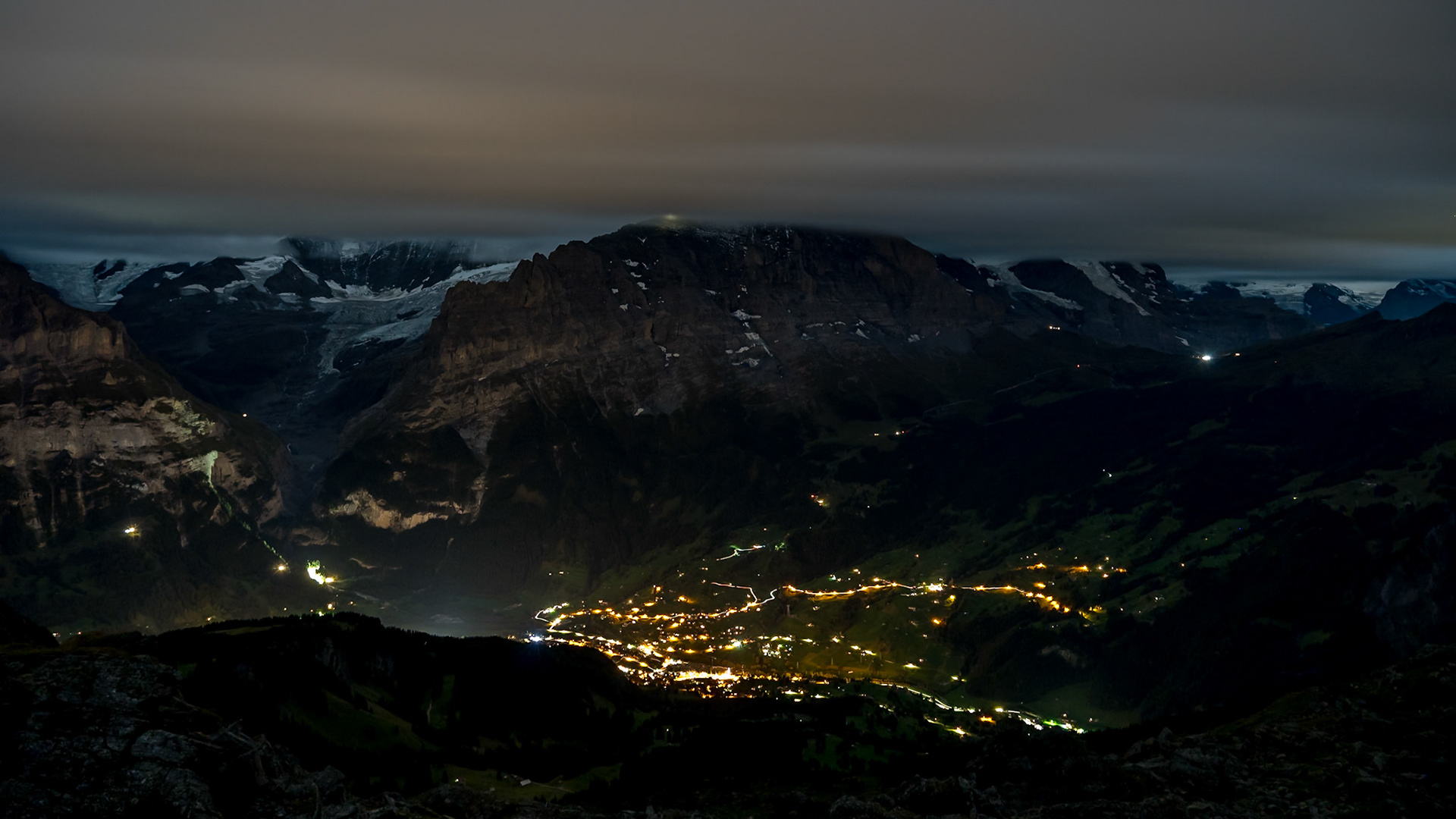 Nighttime in Grindelwald – A Peaceful Alpine Night Under the Stars