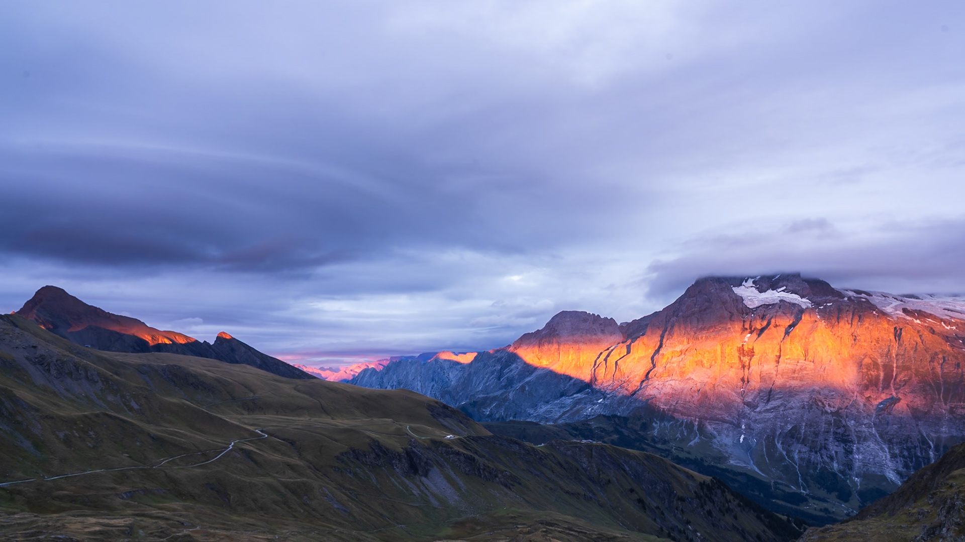 Sunset in the Eiger Region – Breathtaking Views of the Jungfrau Region