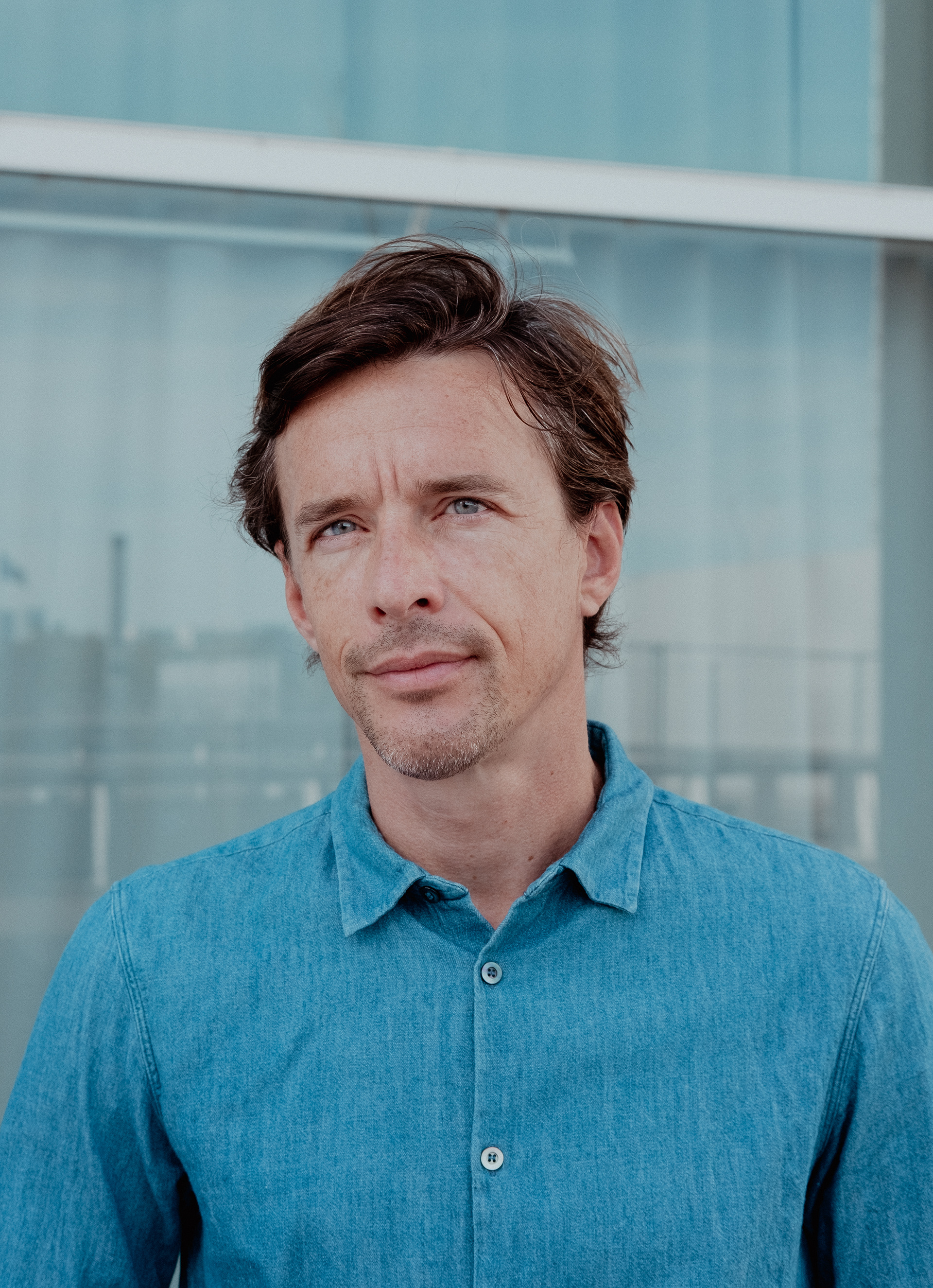 François-Xavier Ménage (grand reporter TF1 et auteur) dans Ouest France