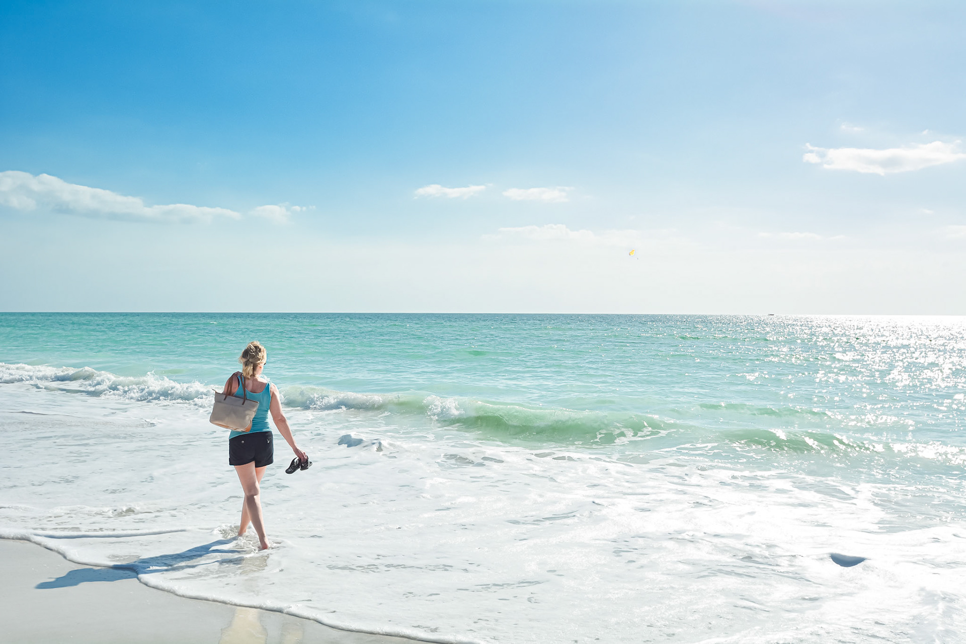 Sandy Strolls - Full Colour; Shot with: Nikon D5200 + Tamron 10-24mm.