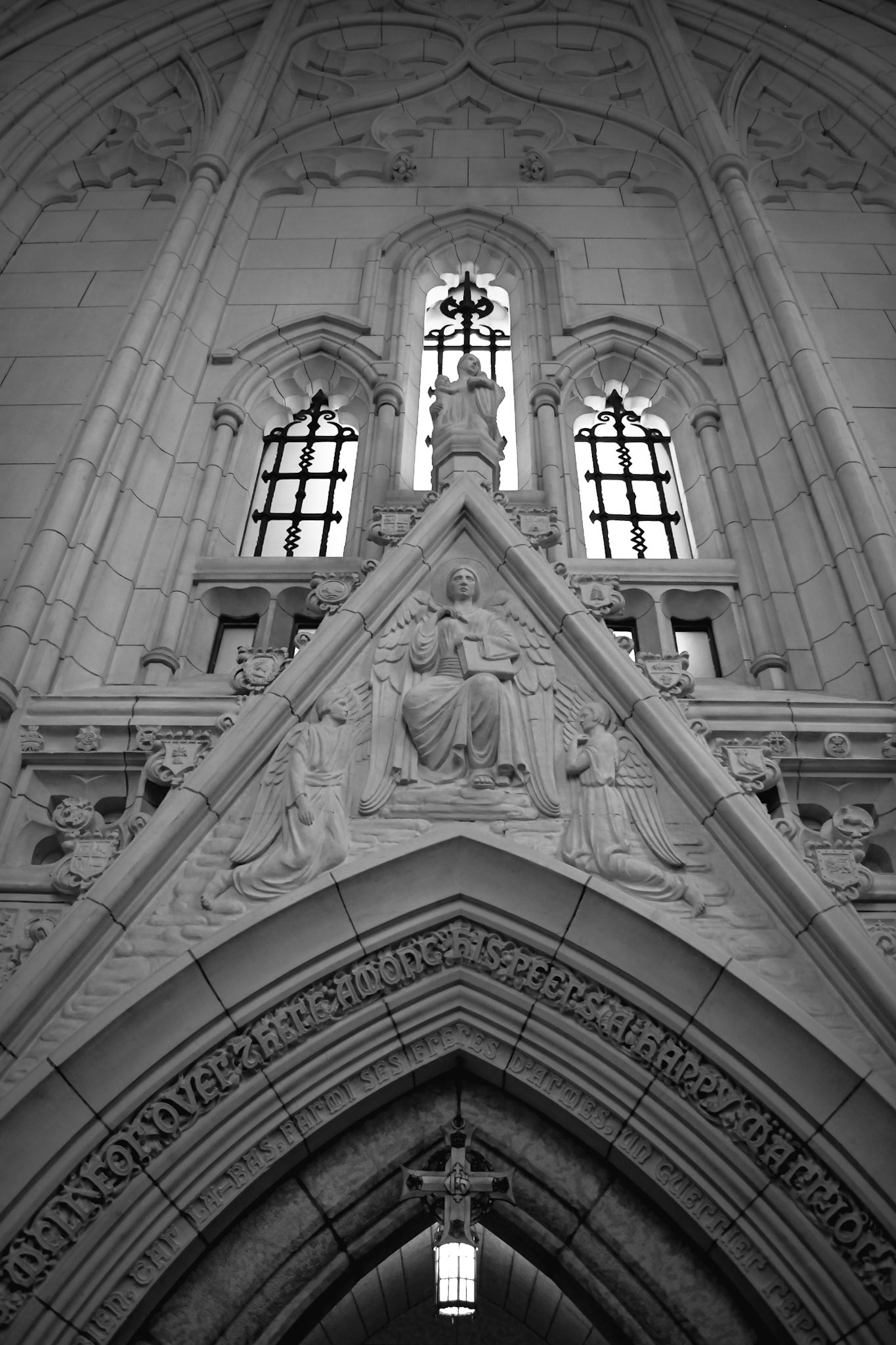 Capital Chapel - Black and White; Shot with: Nikon D5200 + Tamron 10-24mm.
