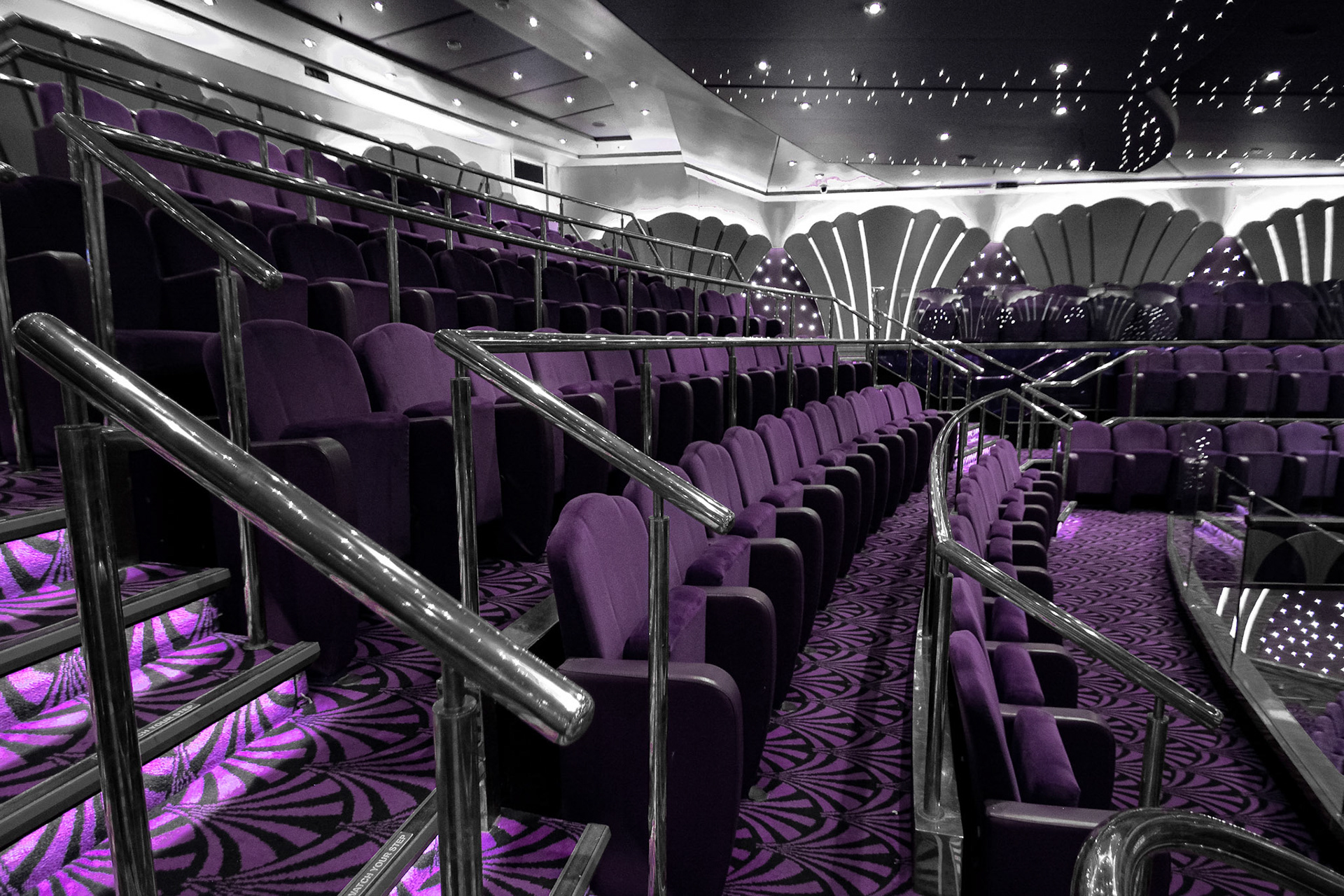 Stage Empty (2). Shot with: Nikon D5200 + Tamron 10-24mm.