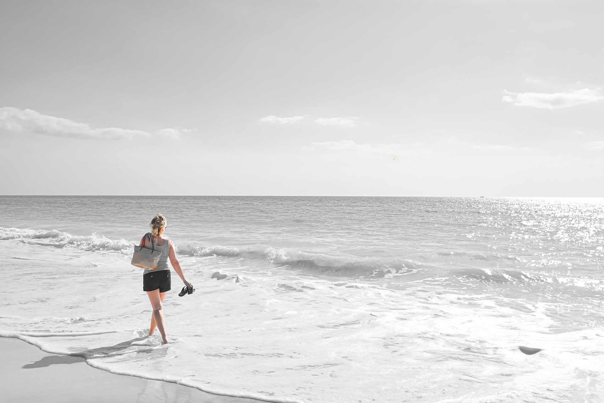 Sandy Strolls - Orange Pop; Shot with: Nikon D5200 + Tamron 10-24mm.