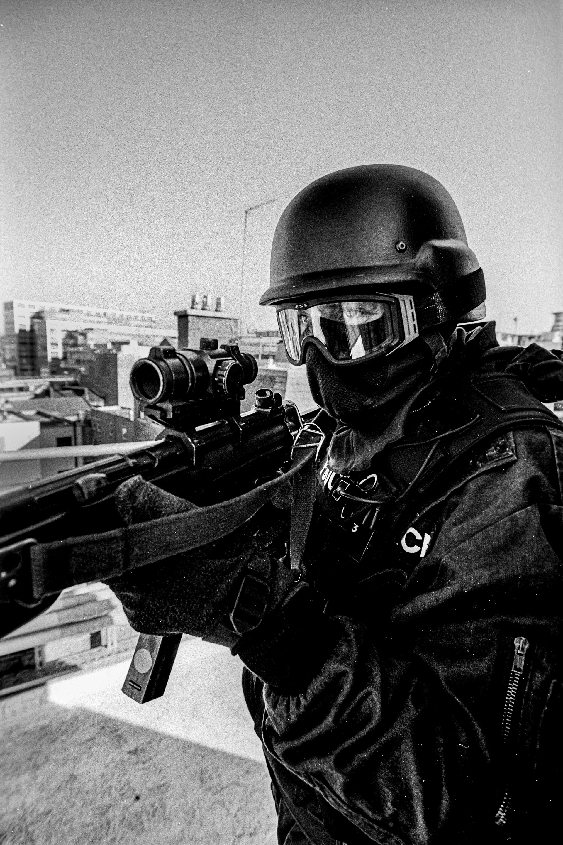 A London Anti-Terror officer trains on the roof of Bishopsgate Police Station, London