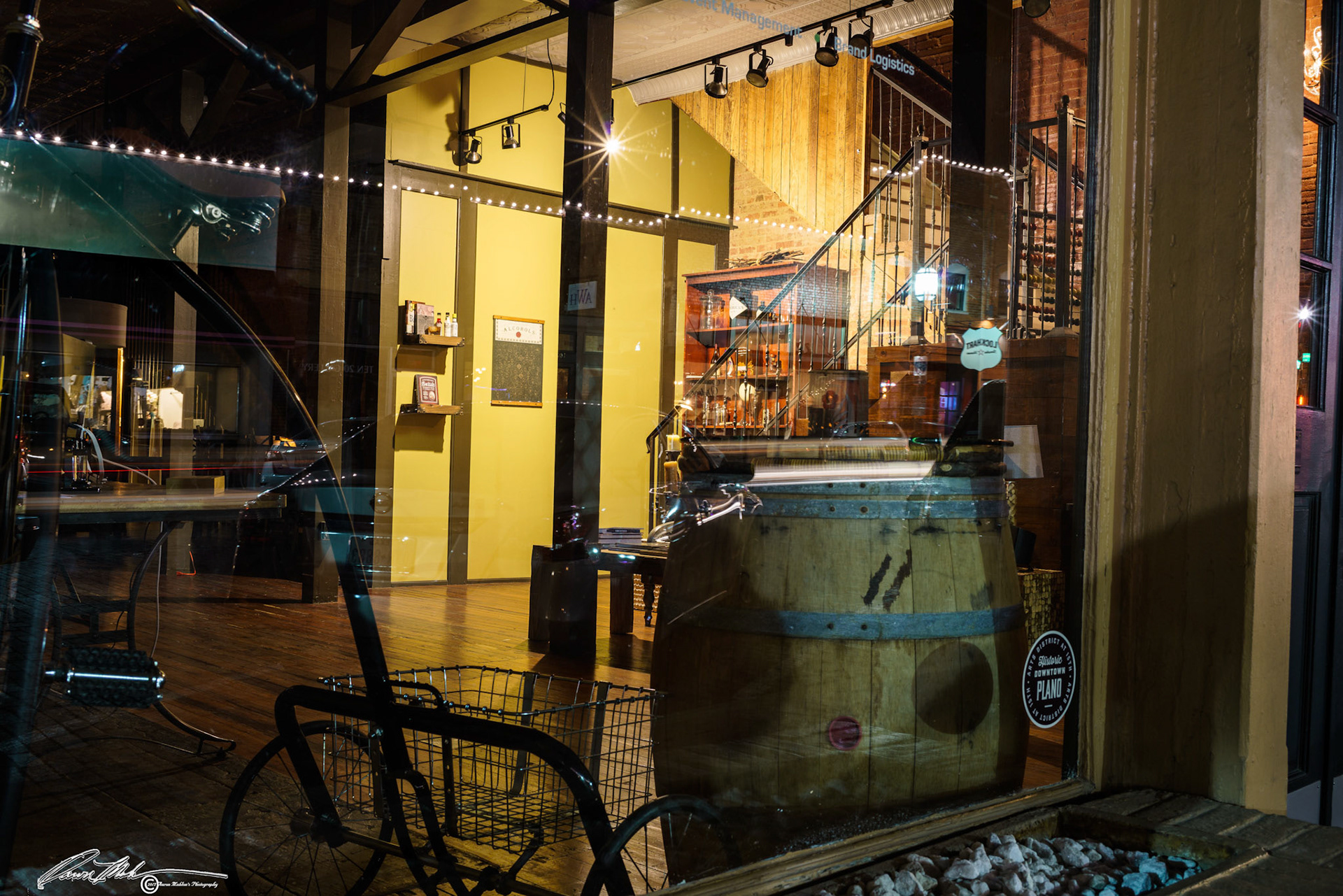 Cafe Viennna &amp; Starbucks, Historic Downtown Plano