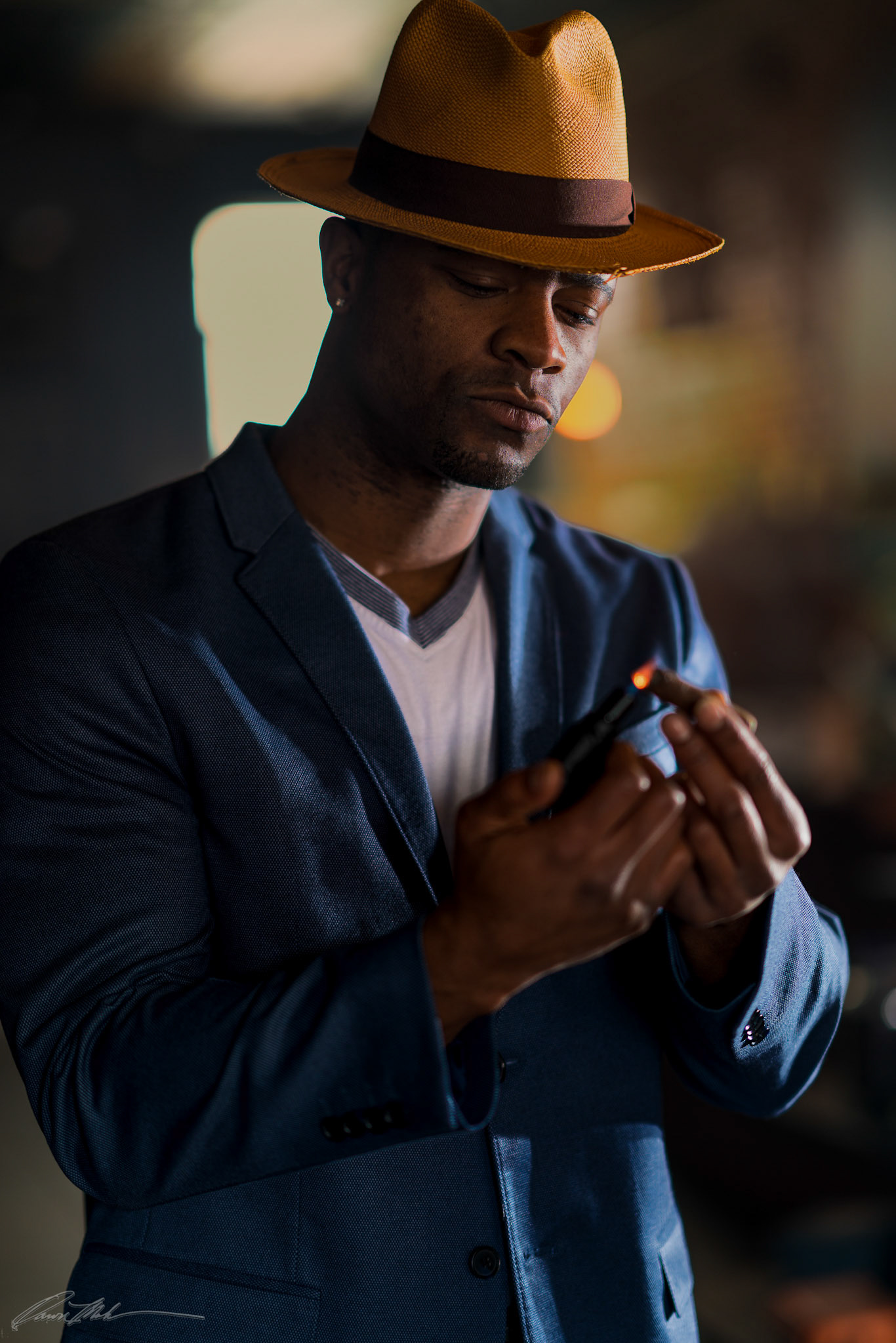 Articulate Light Series by Aaron Mahlon