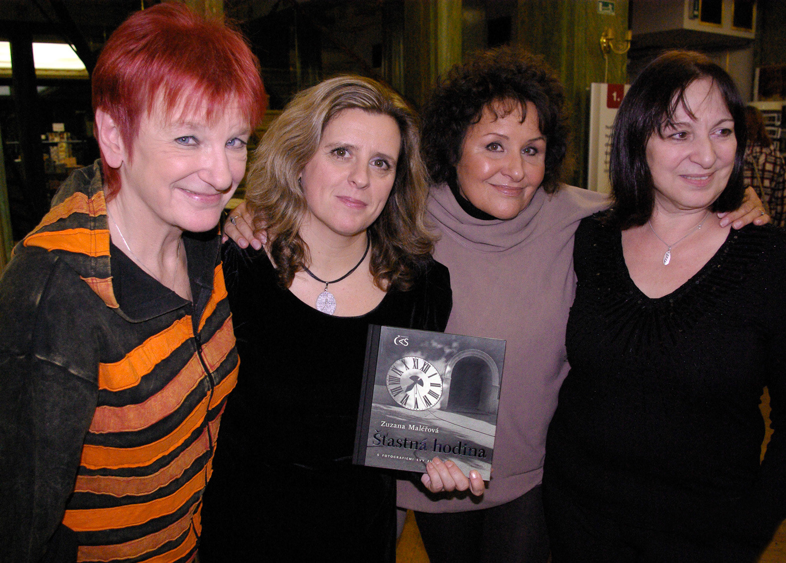 Křest knihy Šťastná hodina, Dům knihy Kanzelsberger 2010, Jana Koubková, Z.M., Jitka Zelenková, Marta Elefteriadu