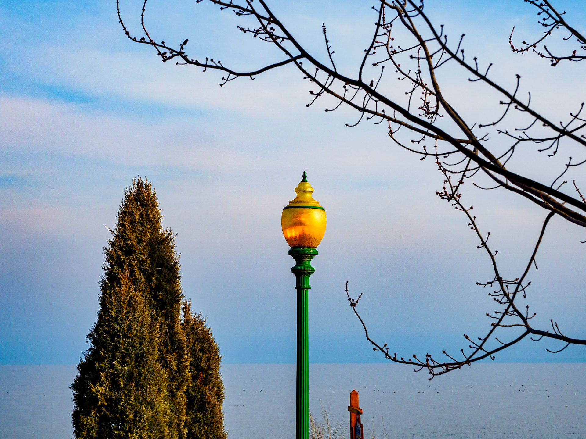 Lamp post, Oakville, Ontario