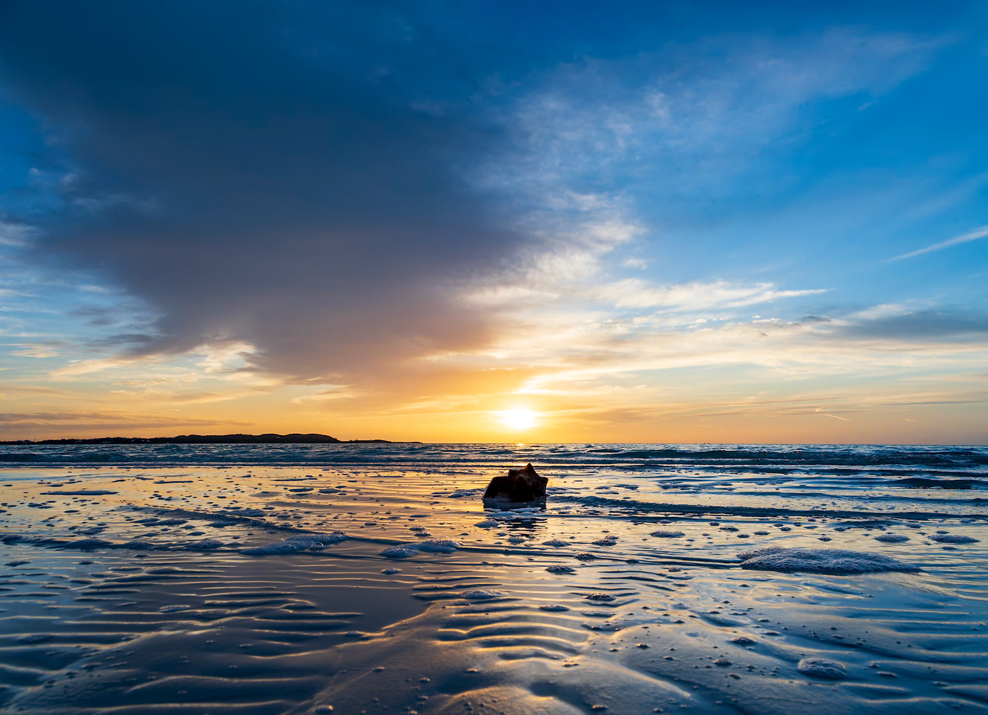 Sunrise at Five Cays Beach, Providenciales, Turks and Caicos Islands