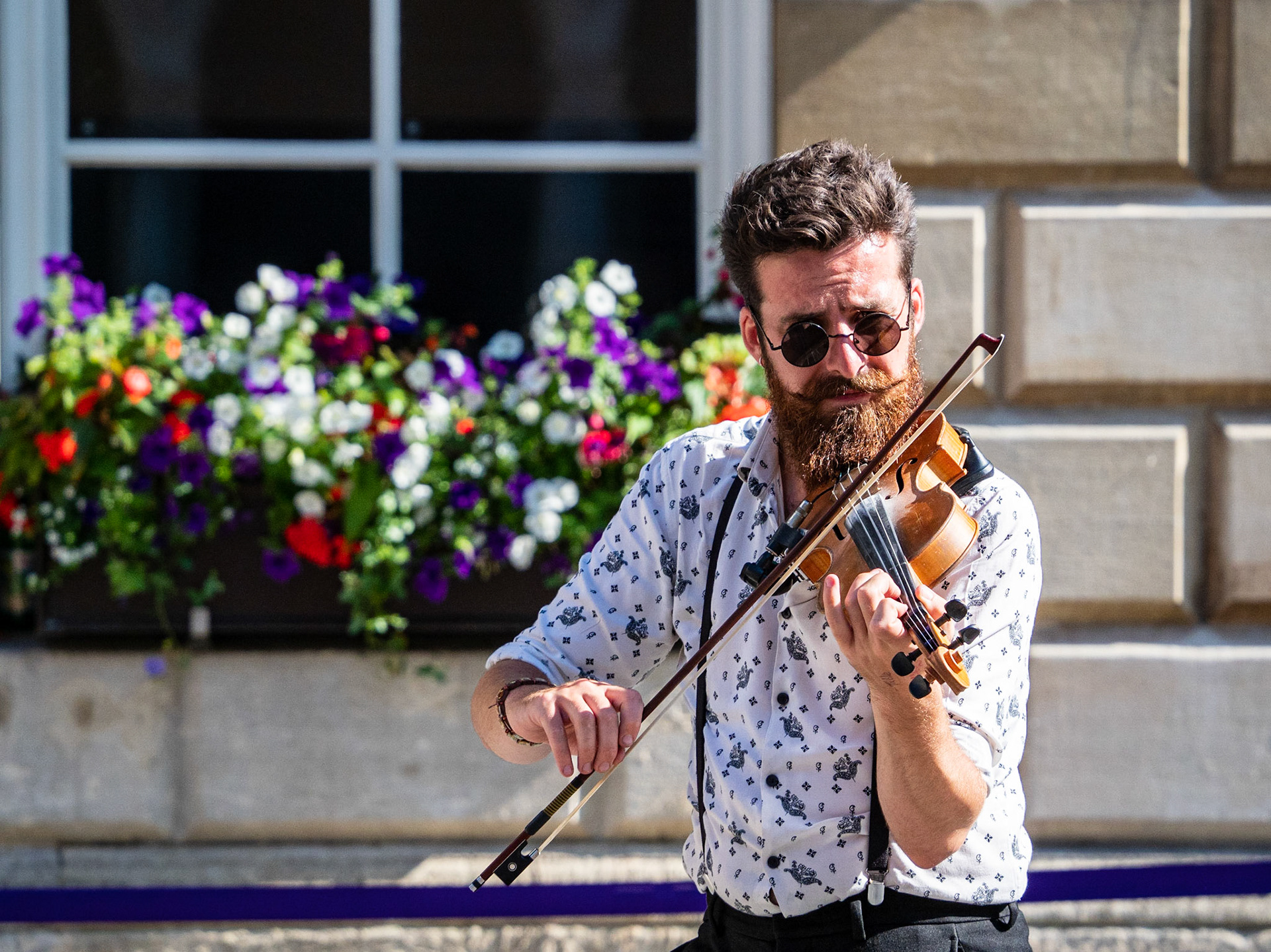 Violin Busker in Central Square - Bath, England