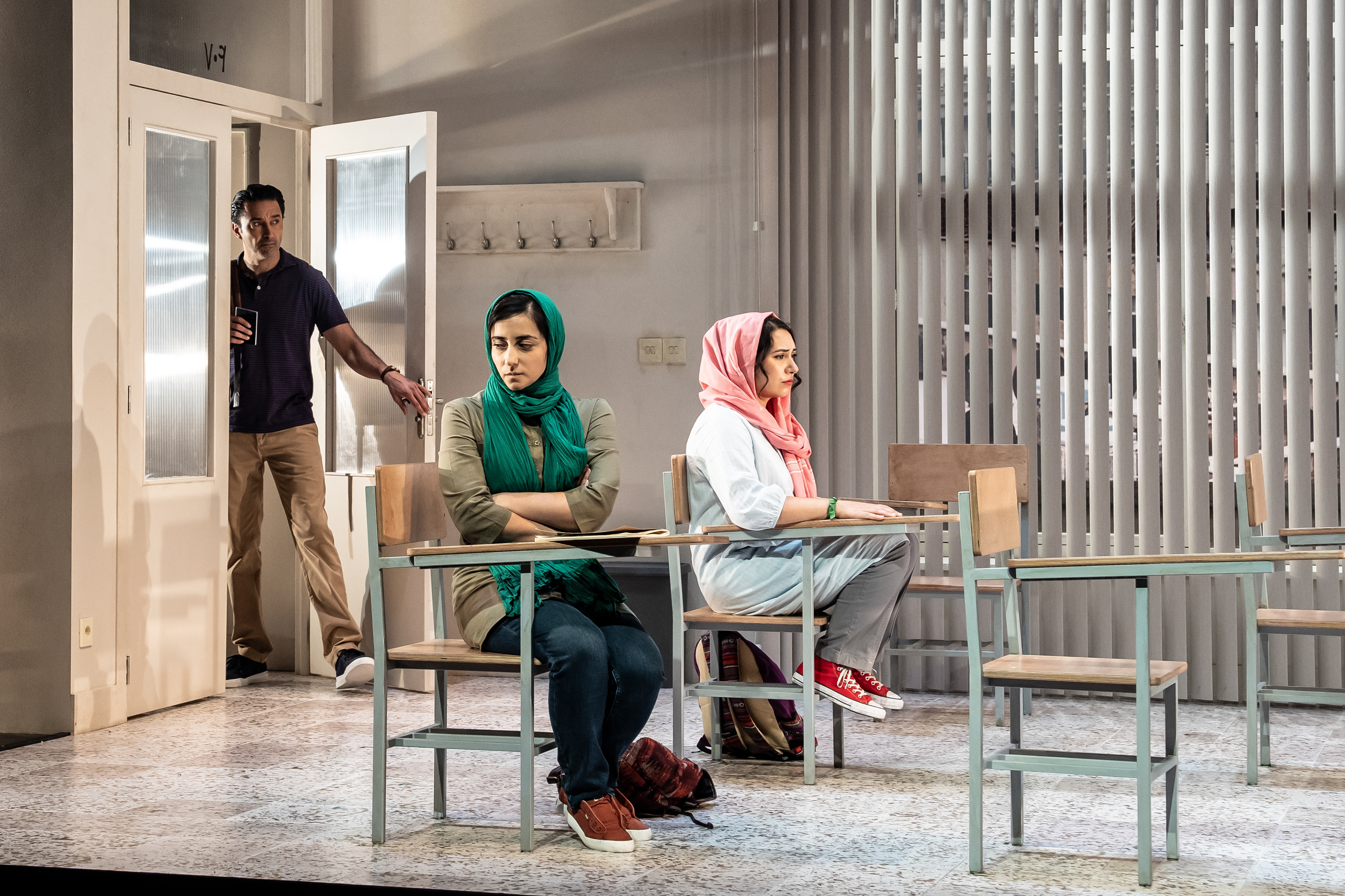 Pej Vahdat(Omid), Nikki Massoud (Elham) and Shadee Vosoughi(Goli)