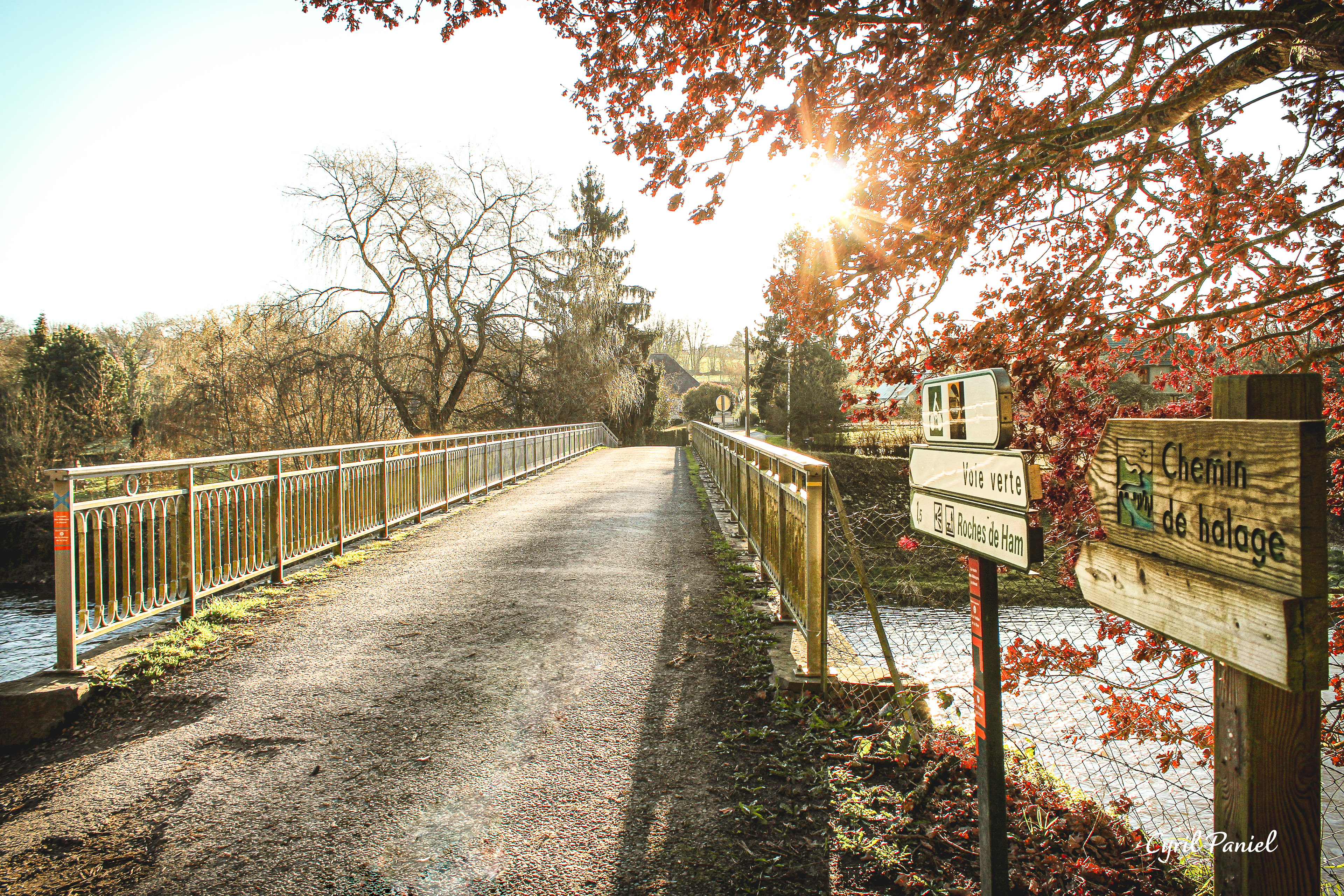 Le Pont de la Roque, Mesnil-Raoult